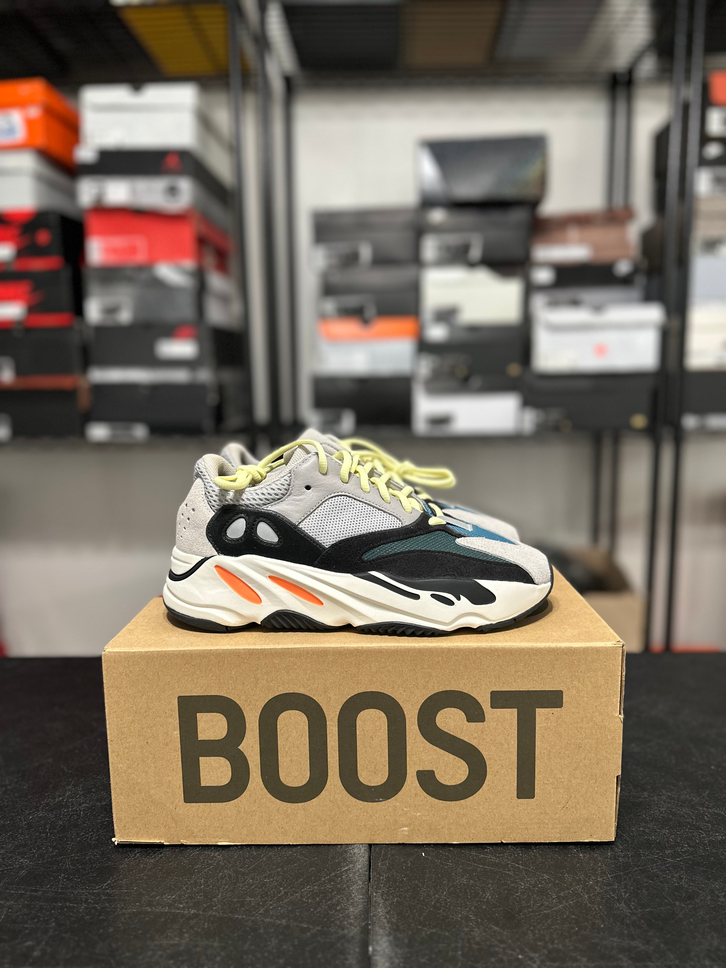 Size 8.5 - YZY Waverunner 700