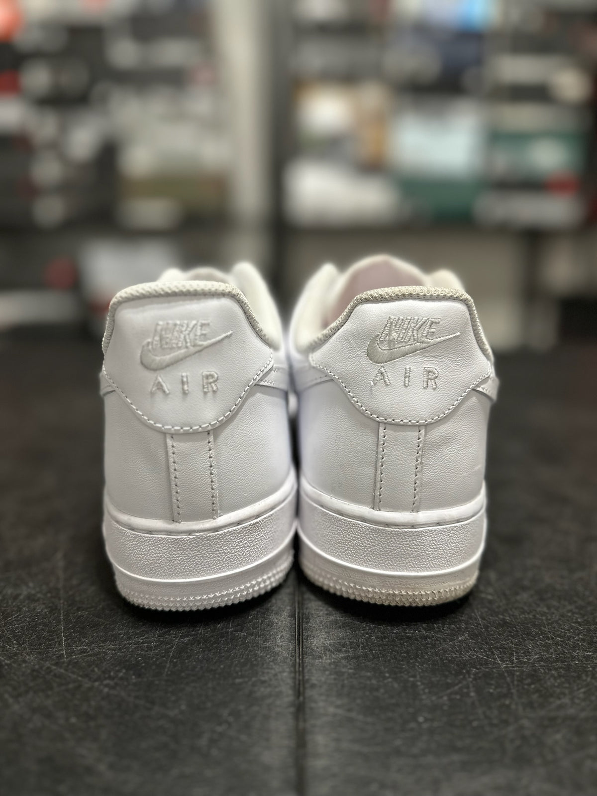 Size 11 - af 1 low ‘07 white