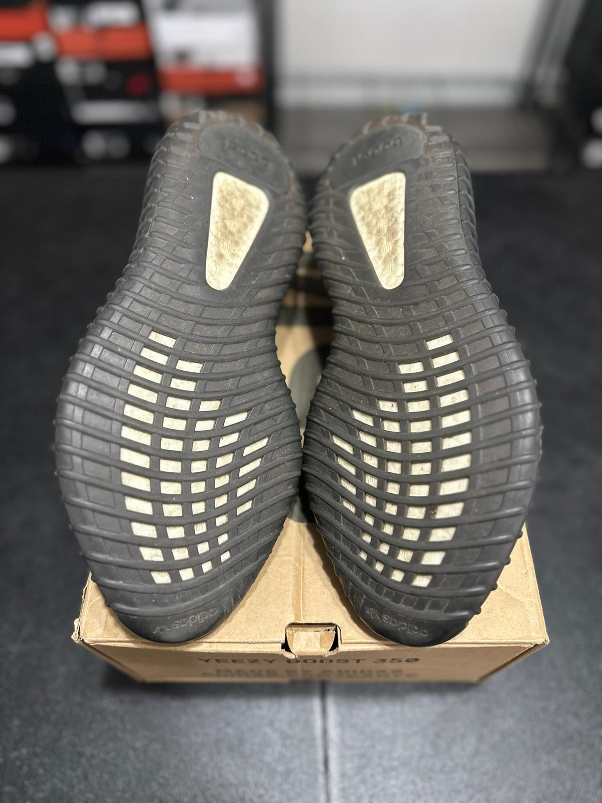 Size 10.5 - Yzy boost 350 v2 core black copper