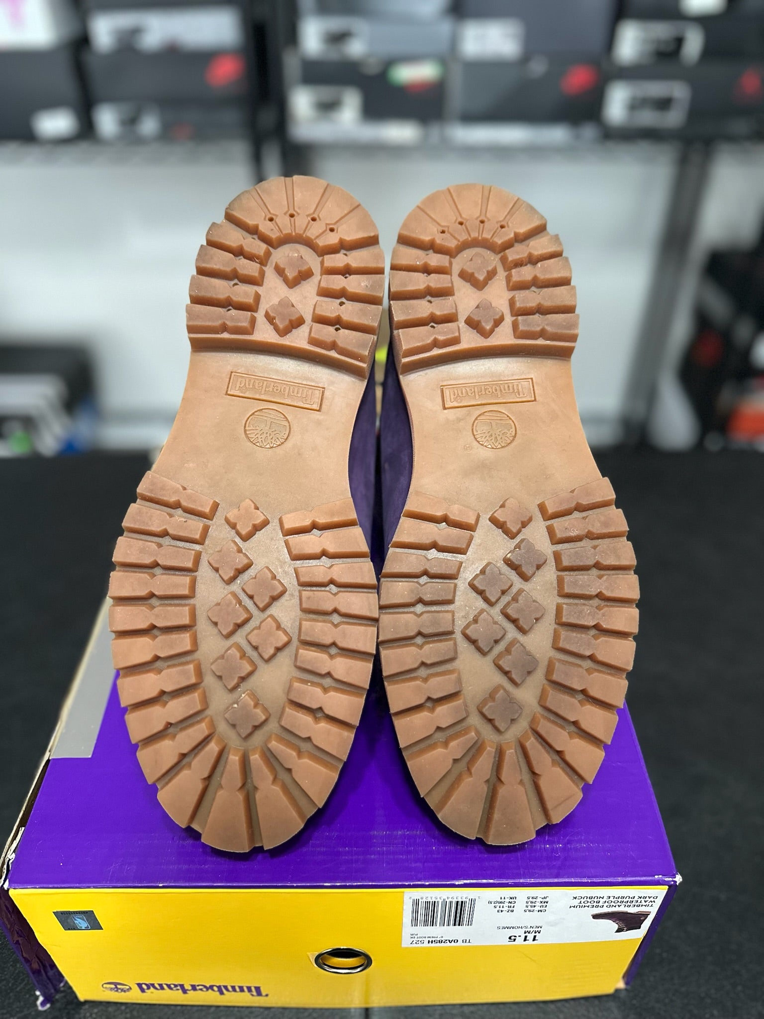 Size 11.5 - timberland 6” boot nba Los Angeles Lakers
