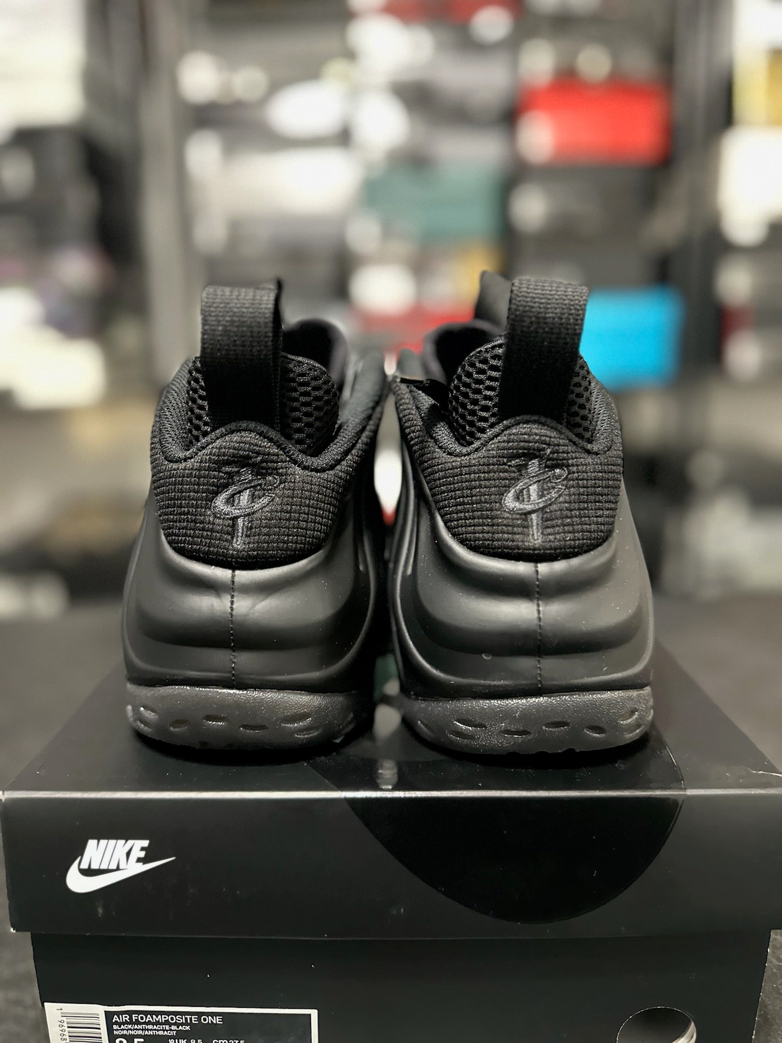 Size 9.5 - Foamposite 1 Anthracite