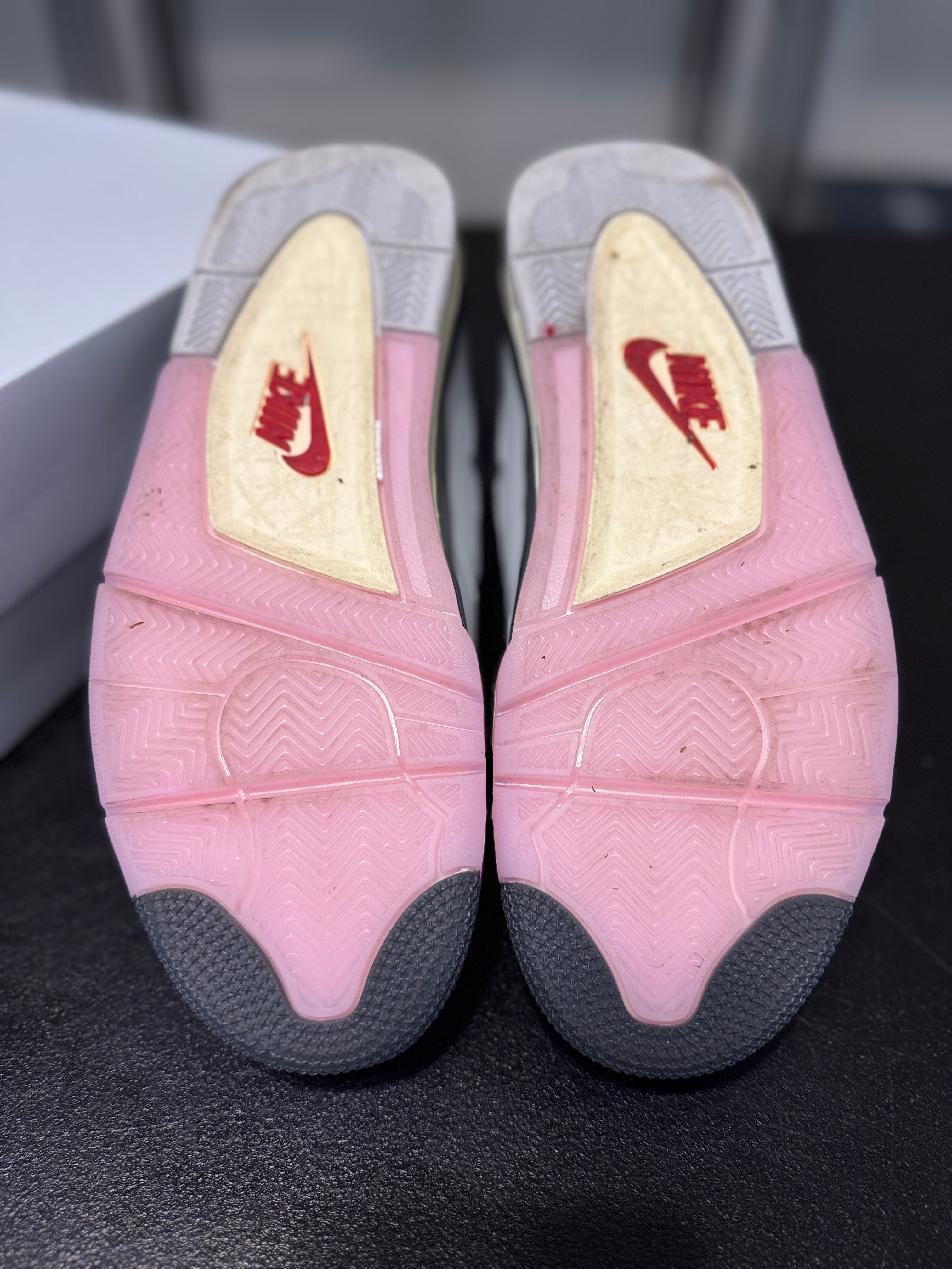 Size 11 - J4 Comic