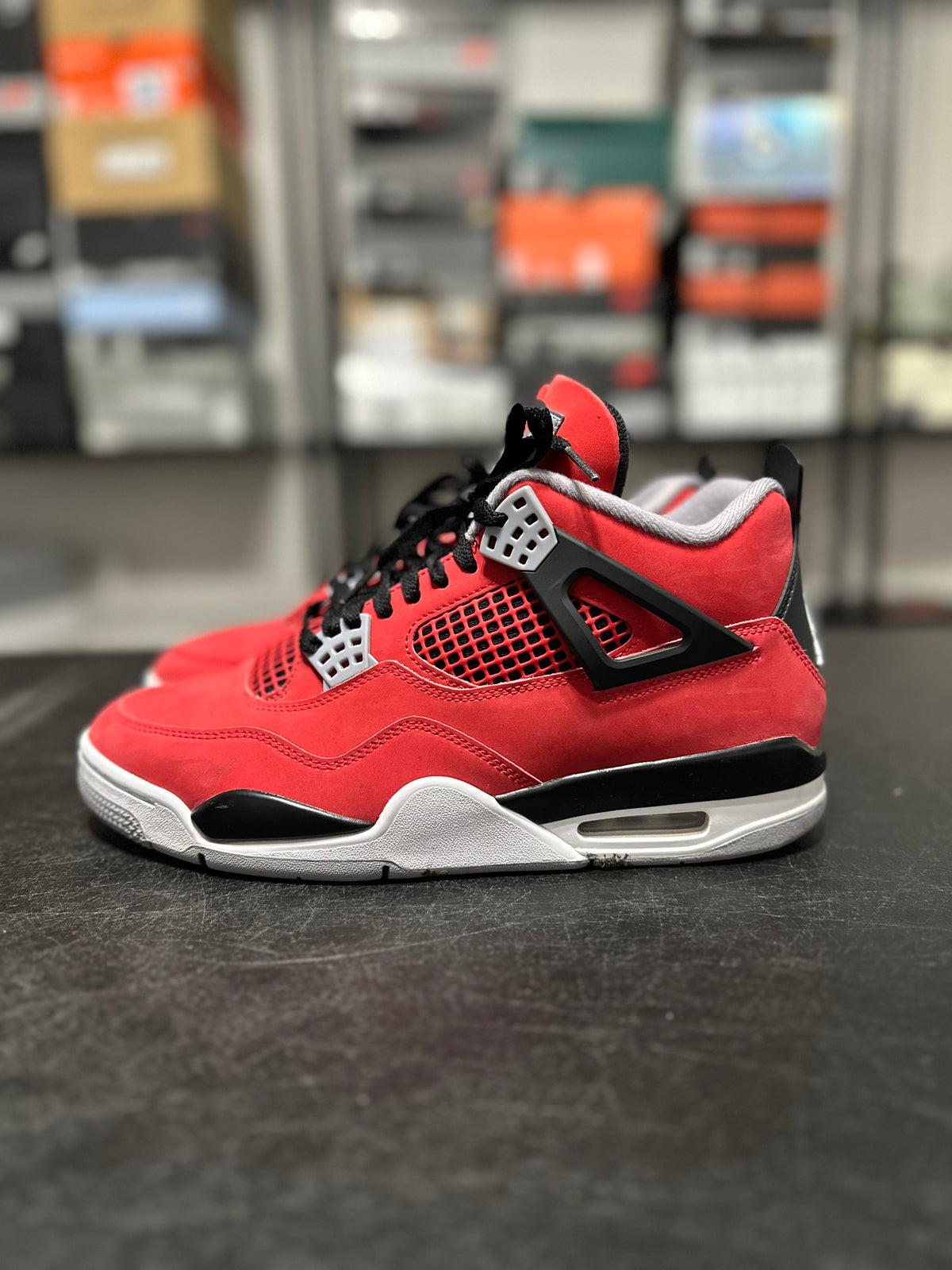 Size 9.5 - J4 toro 2026