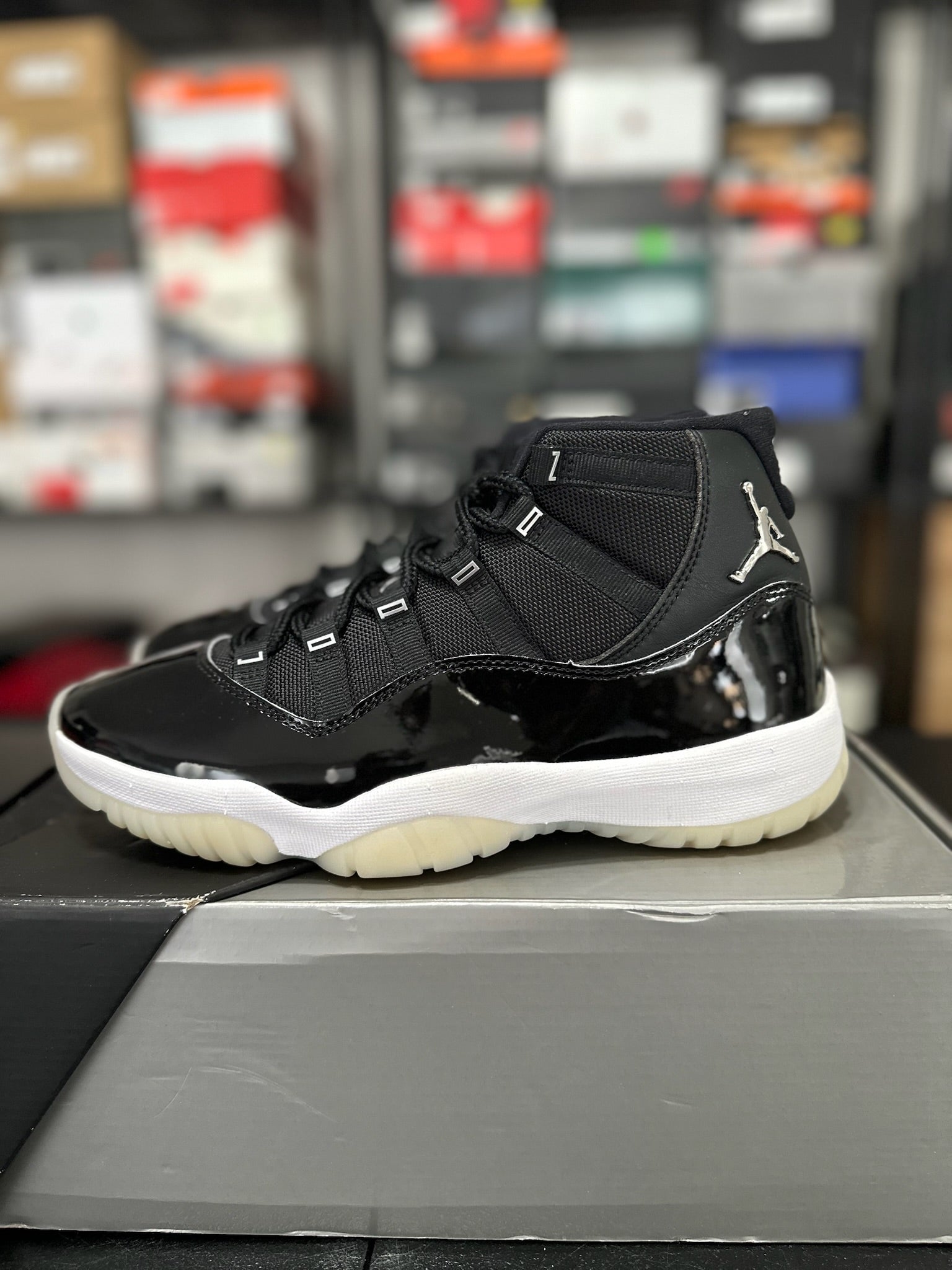 Size 8.5 - J11 Jubilee 25th Anniversary