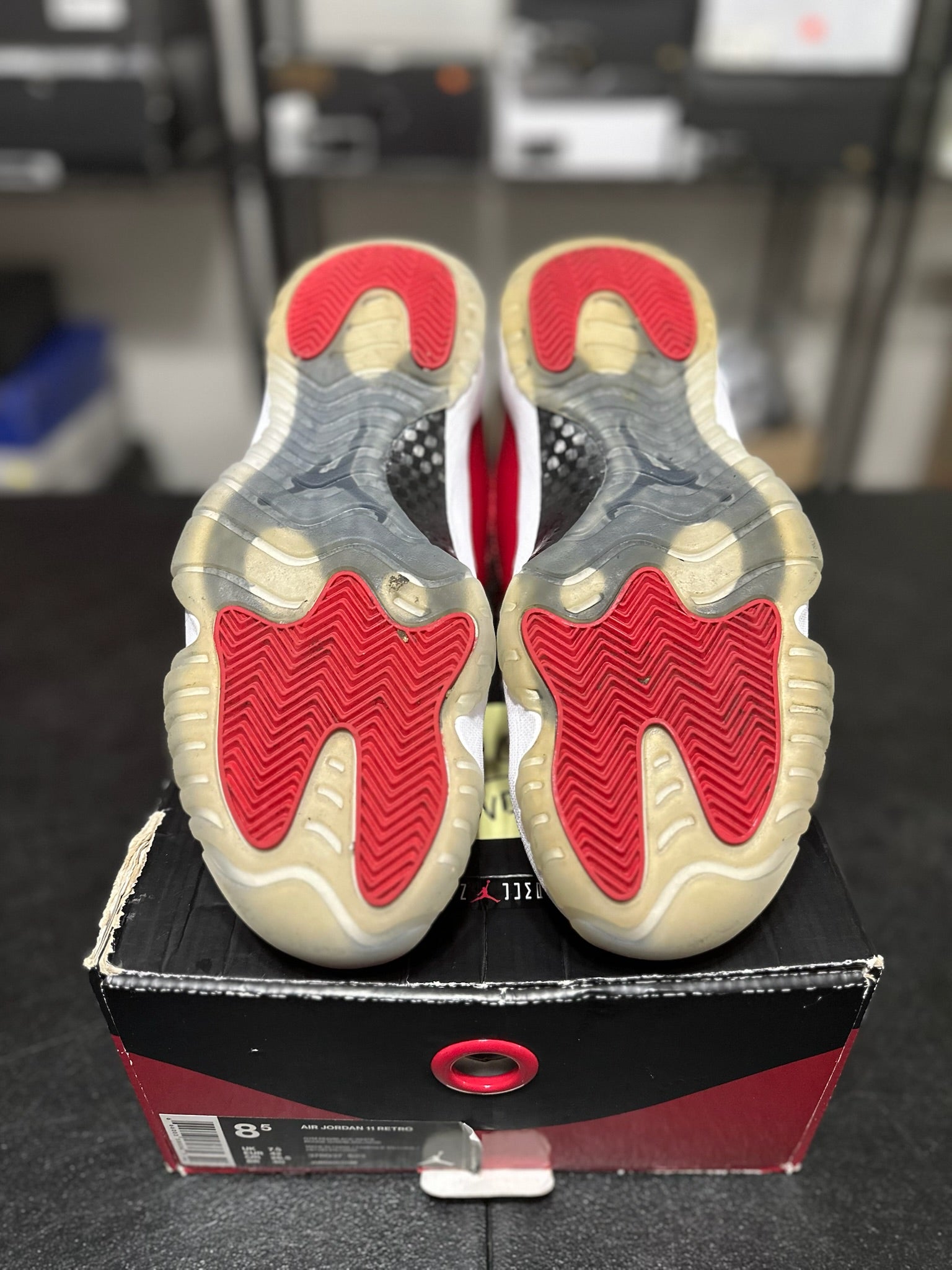 Size 8.5 - J11 Win Like 96