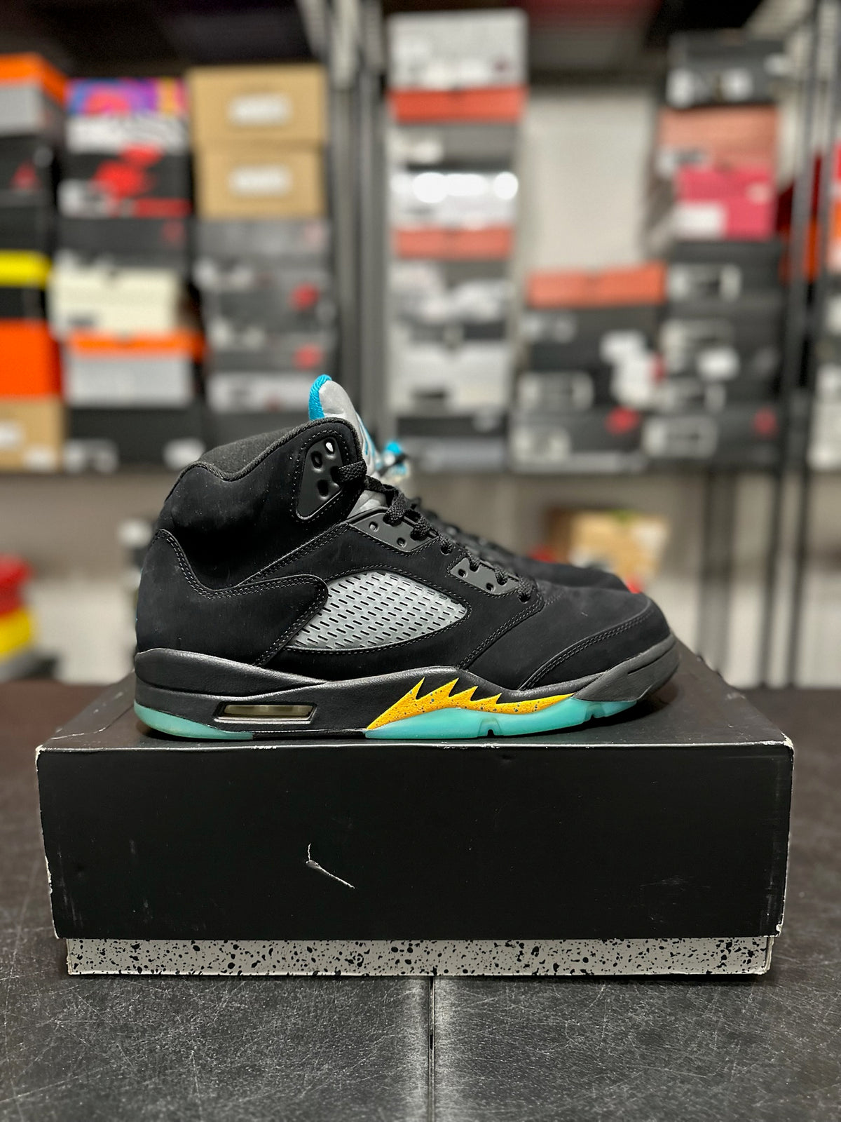 Size 11 - J5 Aqua