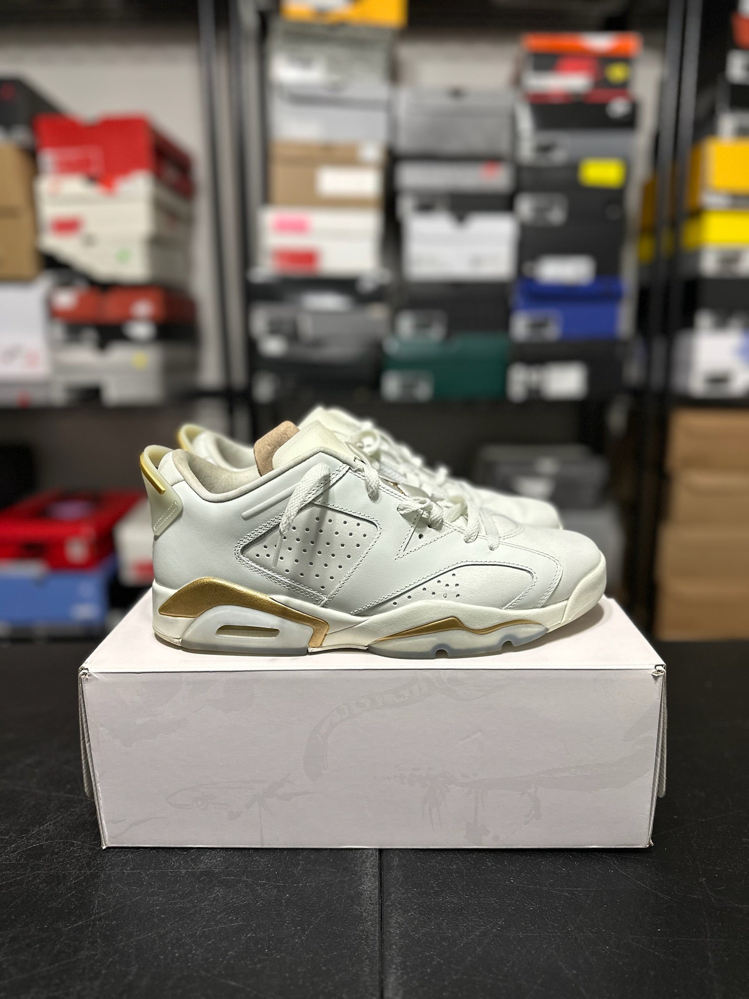 Size 10 - J6 Low Lunar New Year