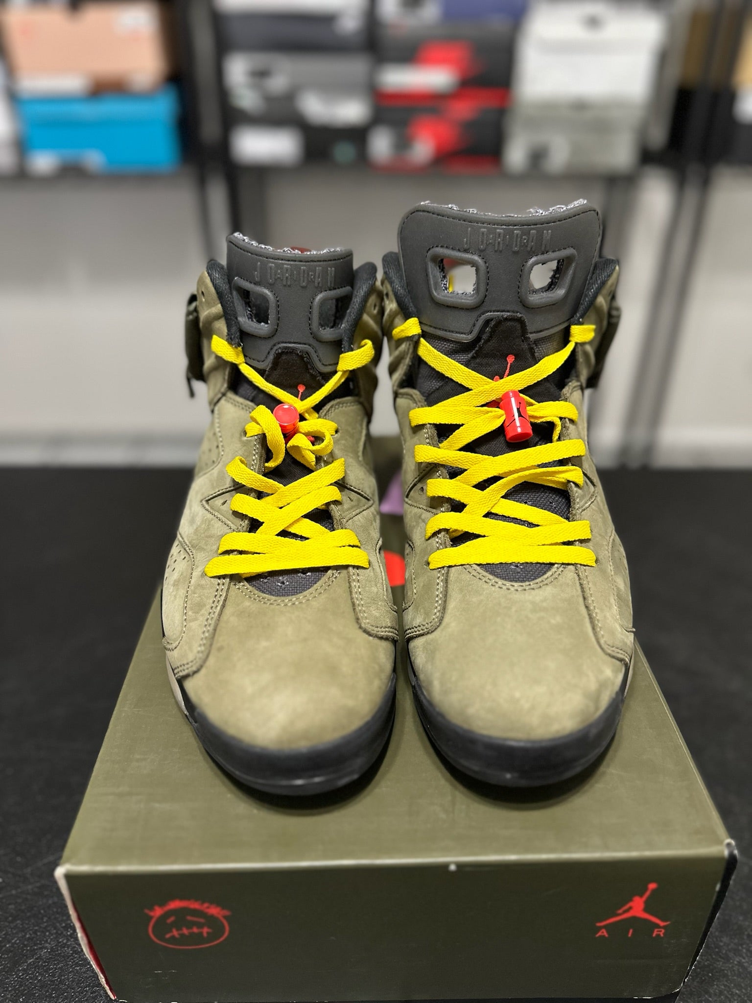 Size 10.5 - J6 Travis Scott