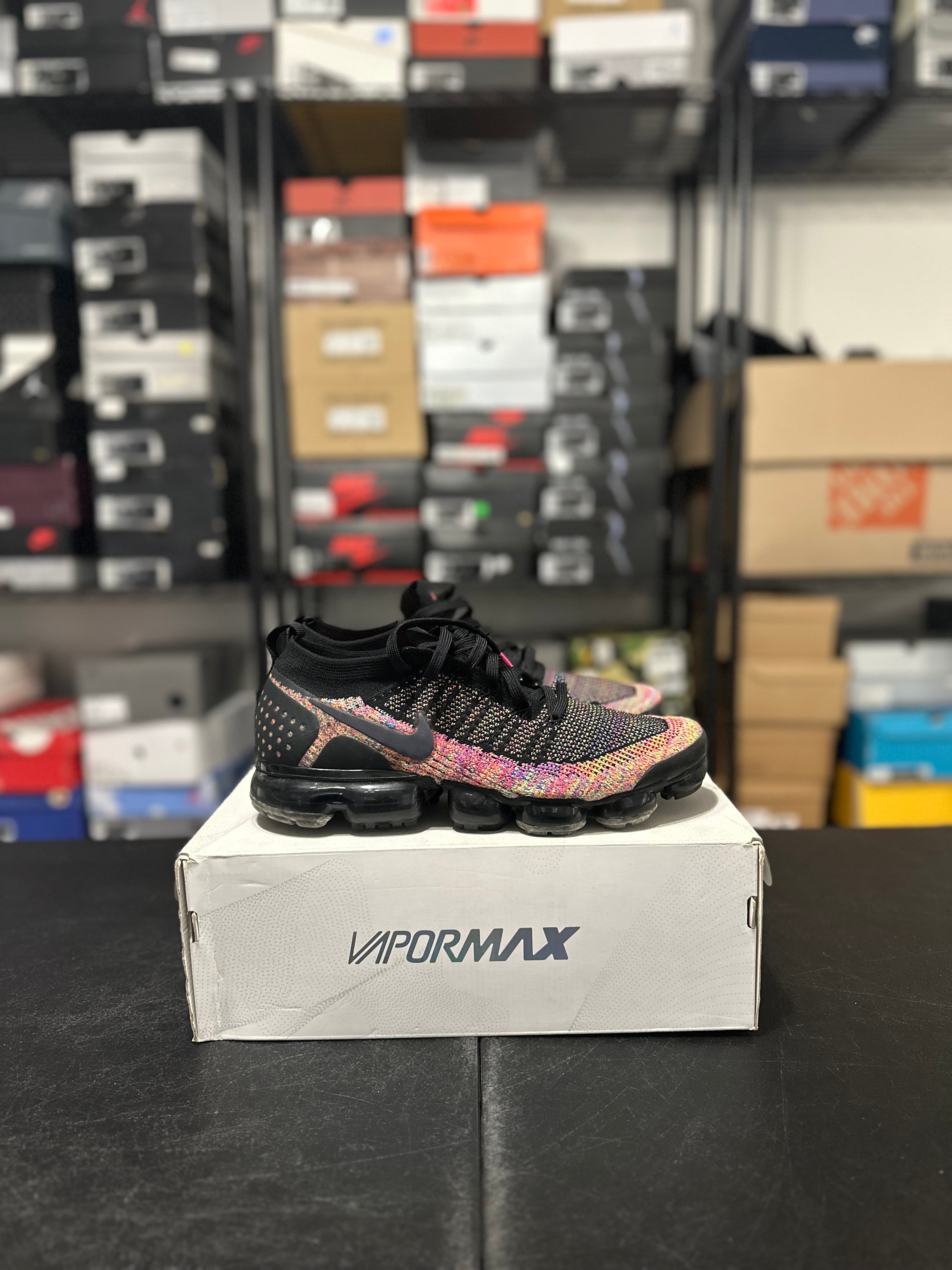Size 11 - air vapor max 2 black multicolor