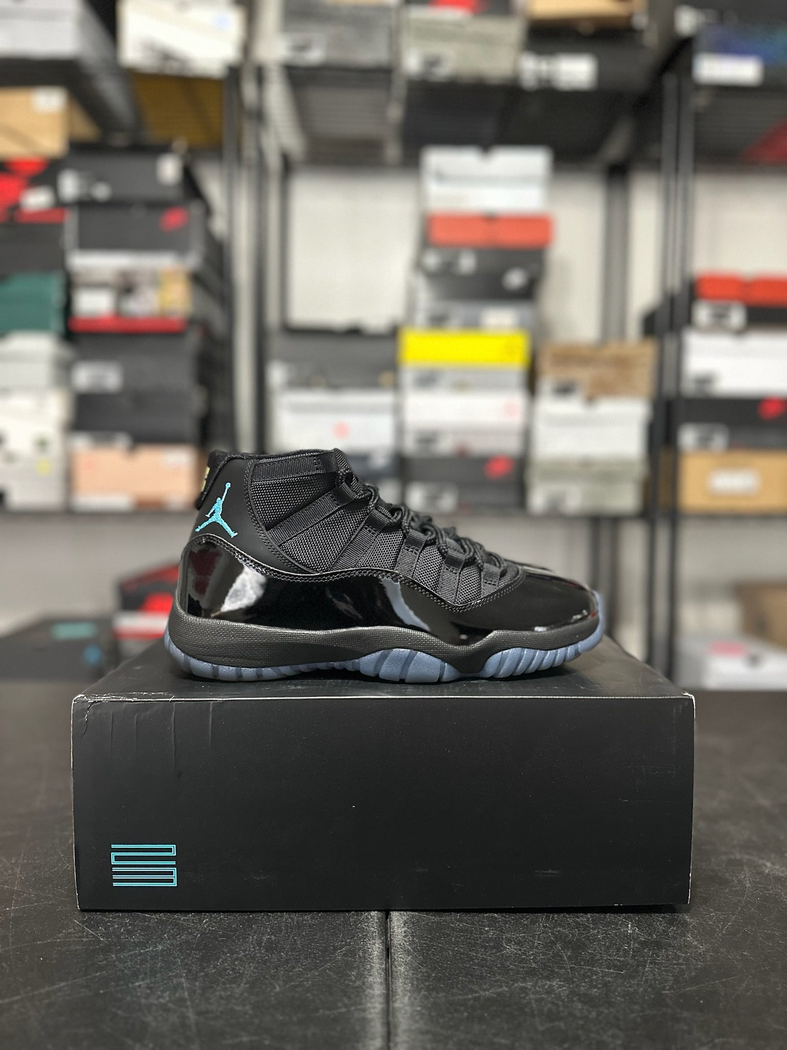 Size 9.5 - J11 Gamma Blue