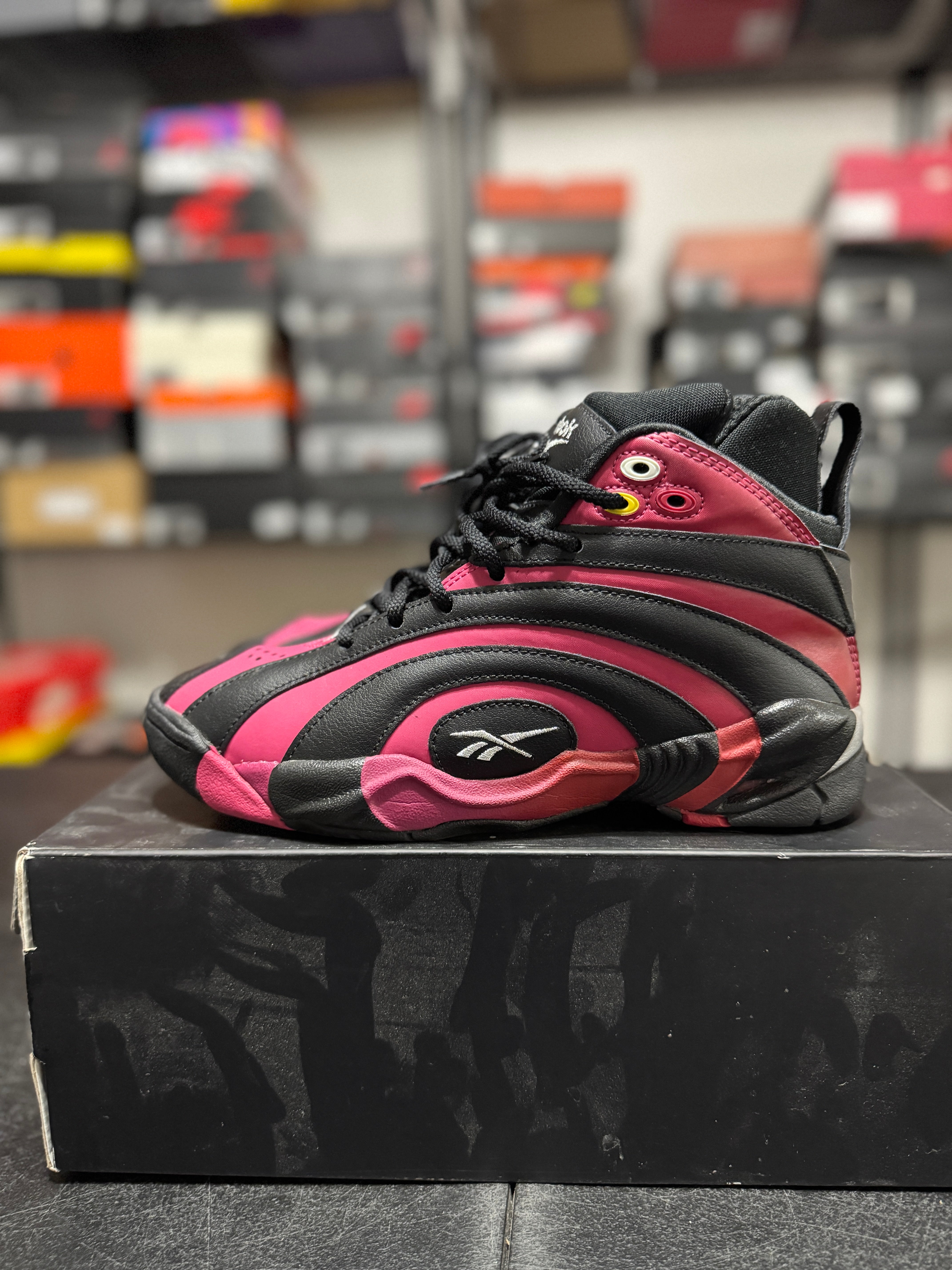 Size 8 - Shaqnosis black/ red