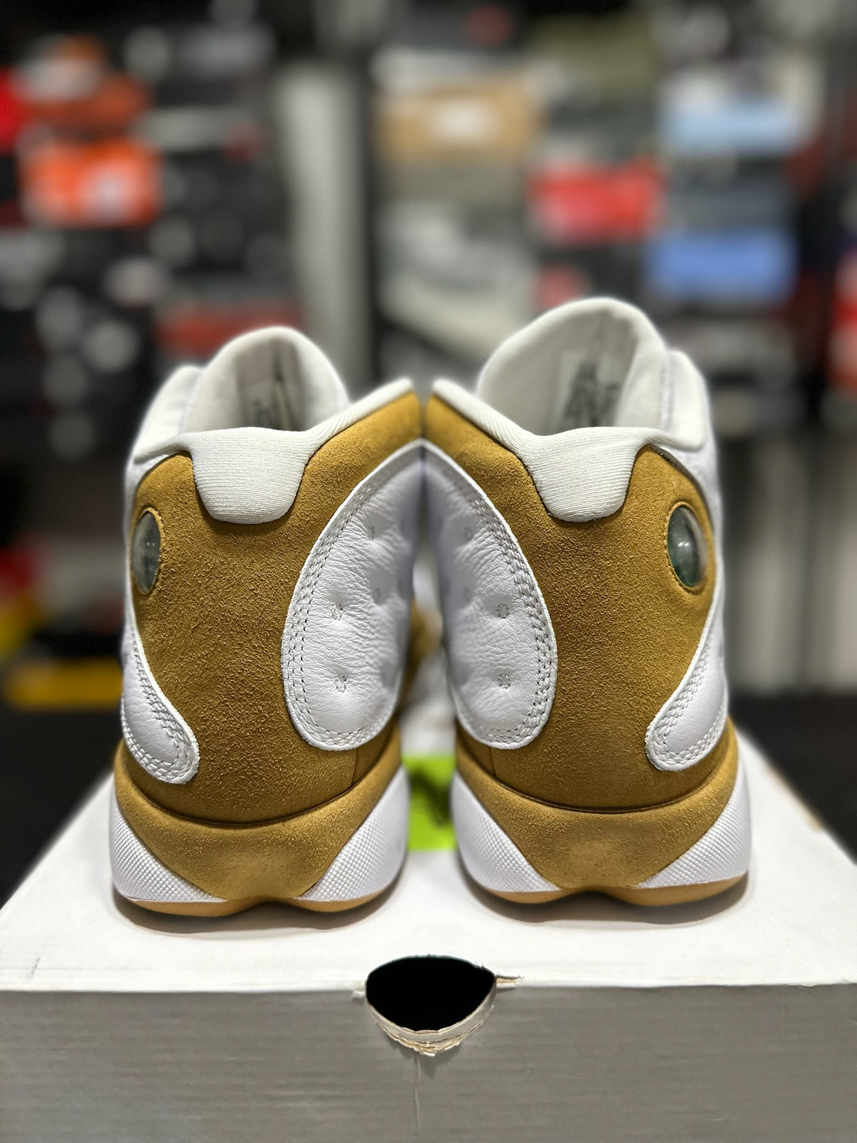 Size 11 - j13 wheat