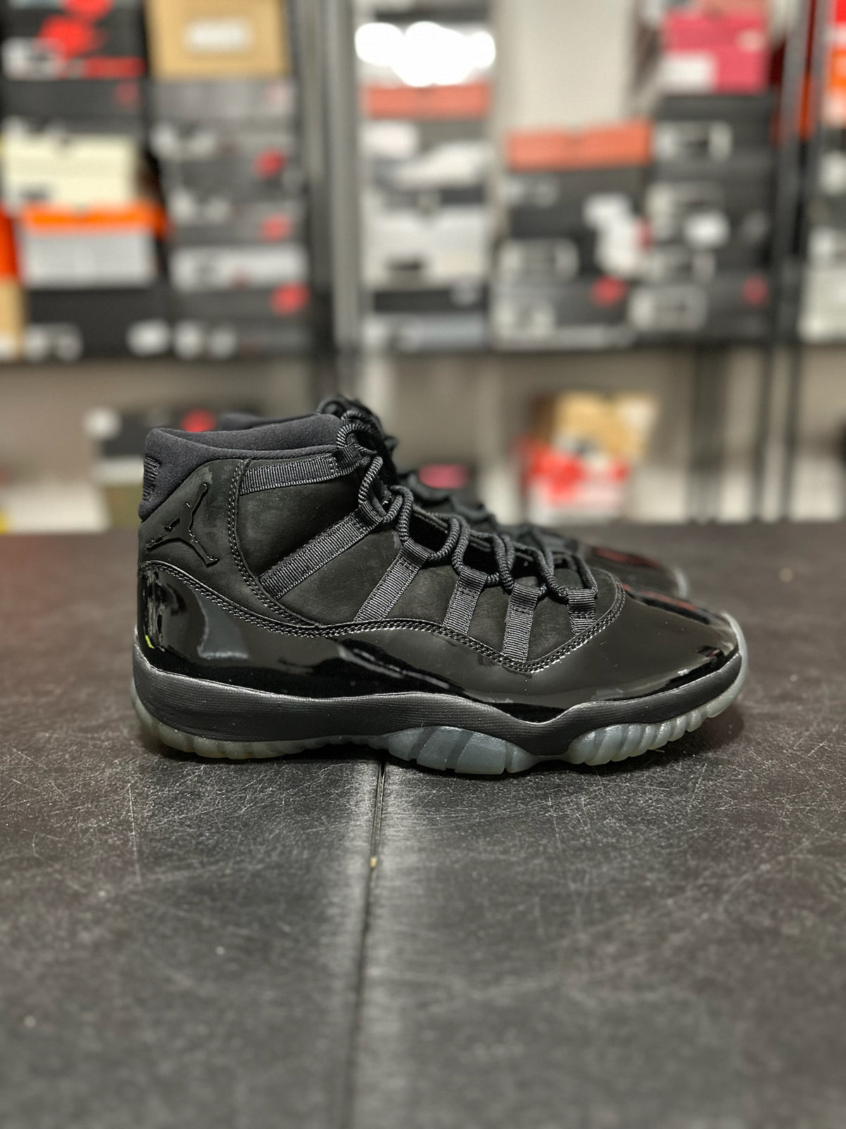 Size 10 - j11 cap and gown