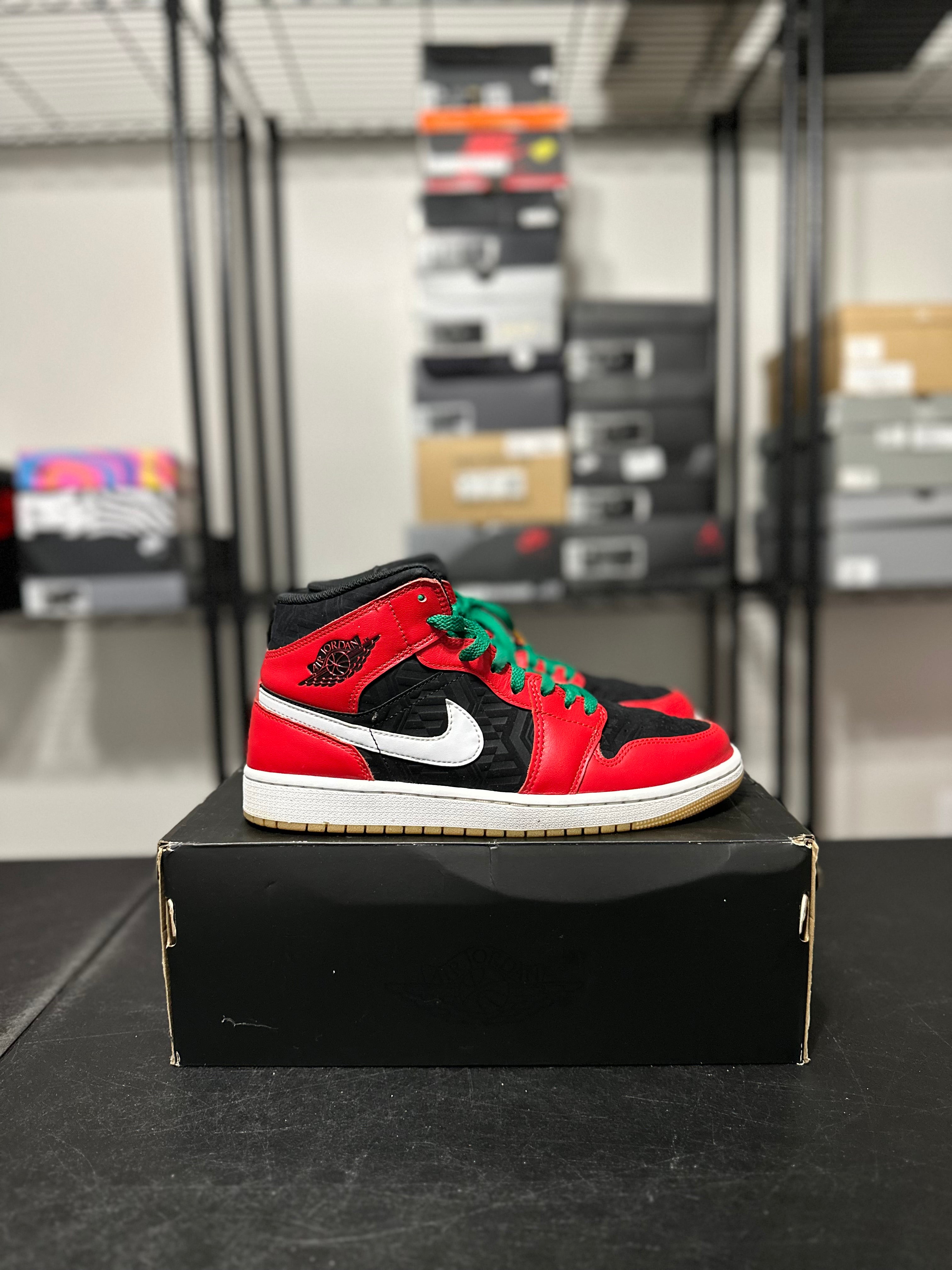 Size 9.5 - J1 mid Christmas