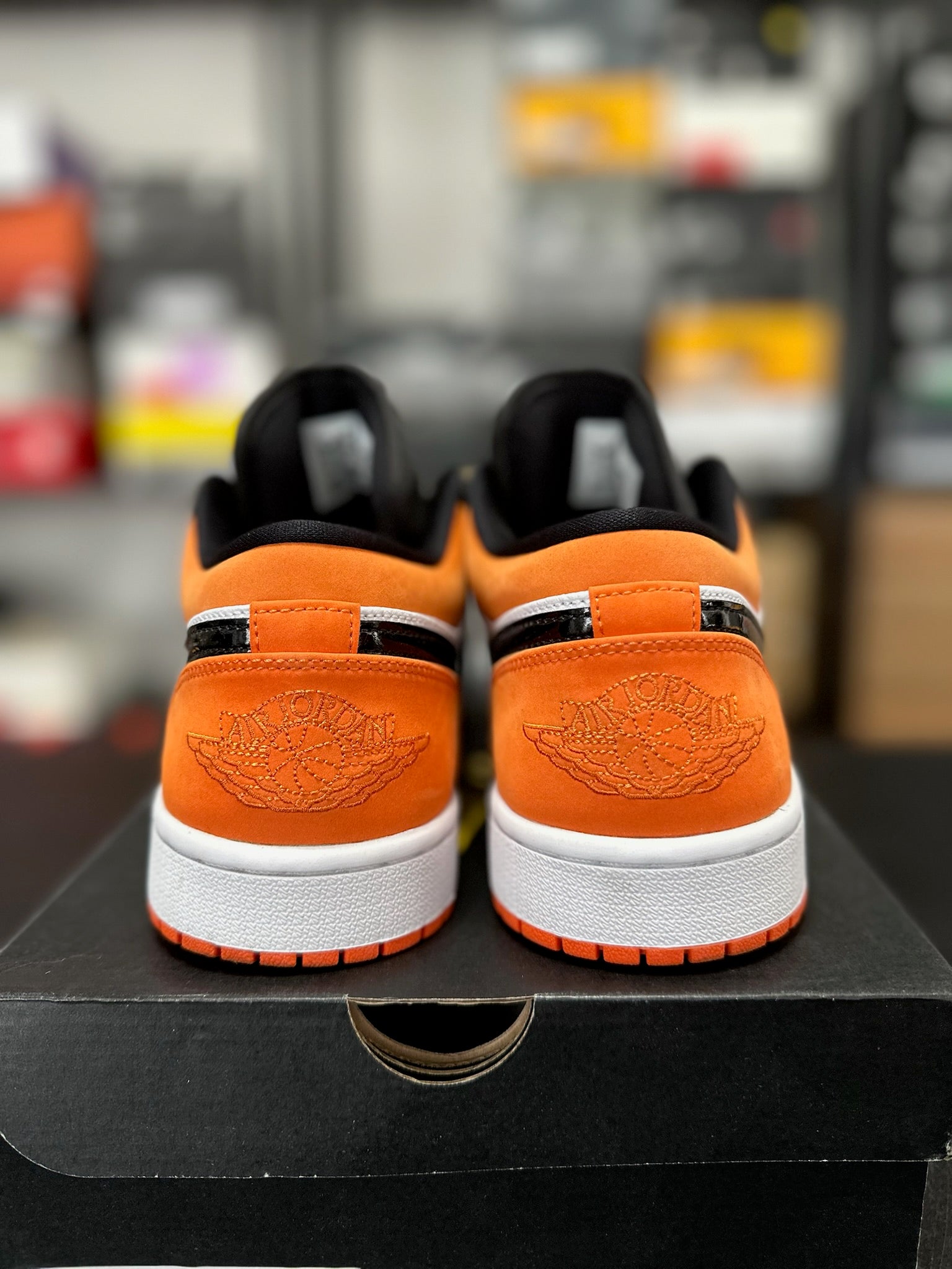 Size 10.5 - J1 Low Shattered Backboard