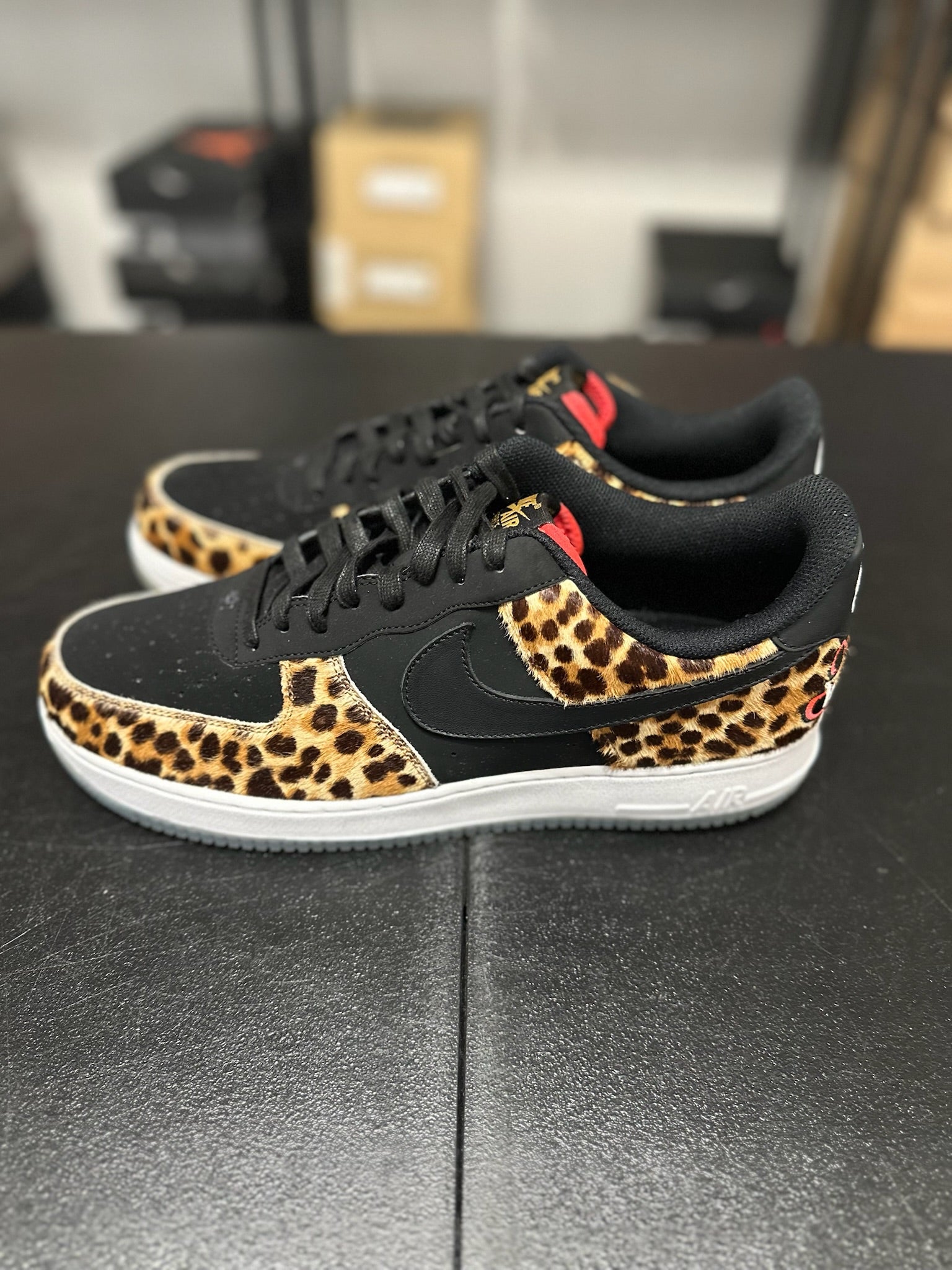 Size 13 - AF 1 Low Los Primeros