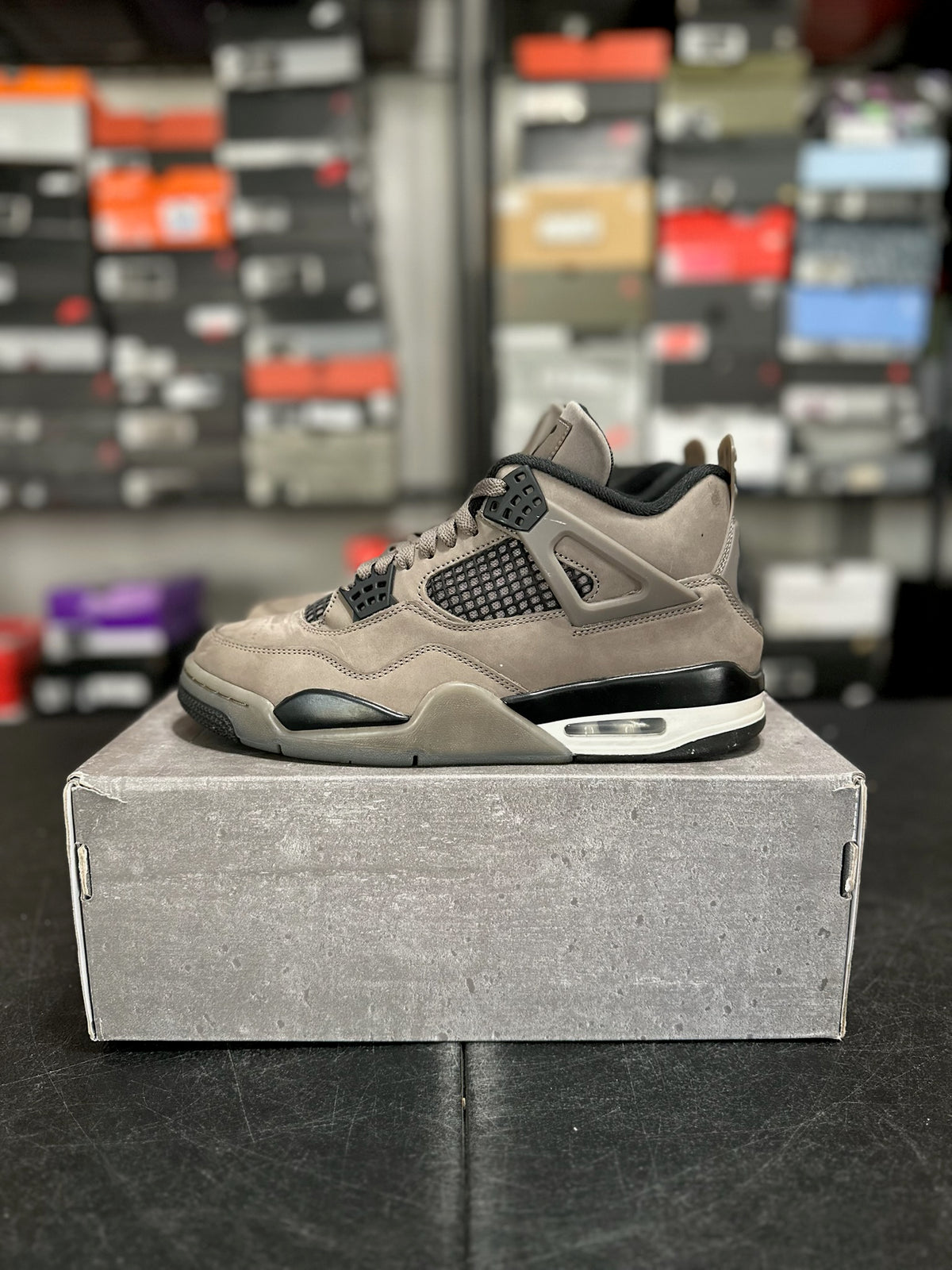 Size 9 - j4 cave stone