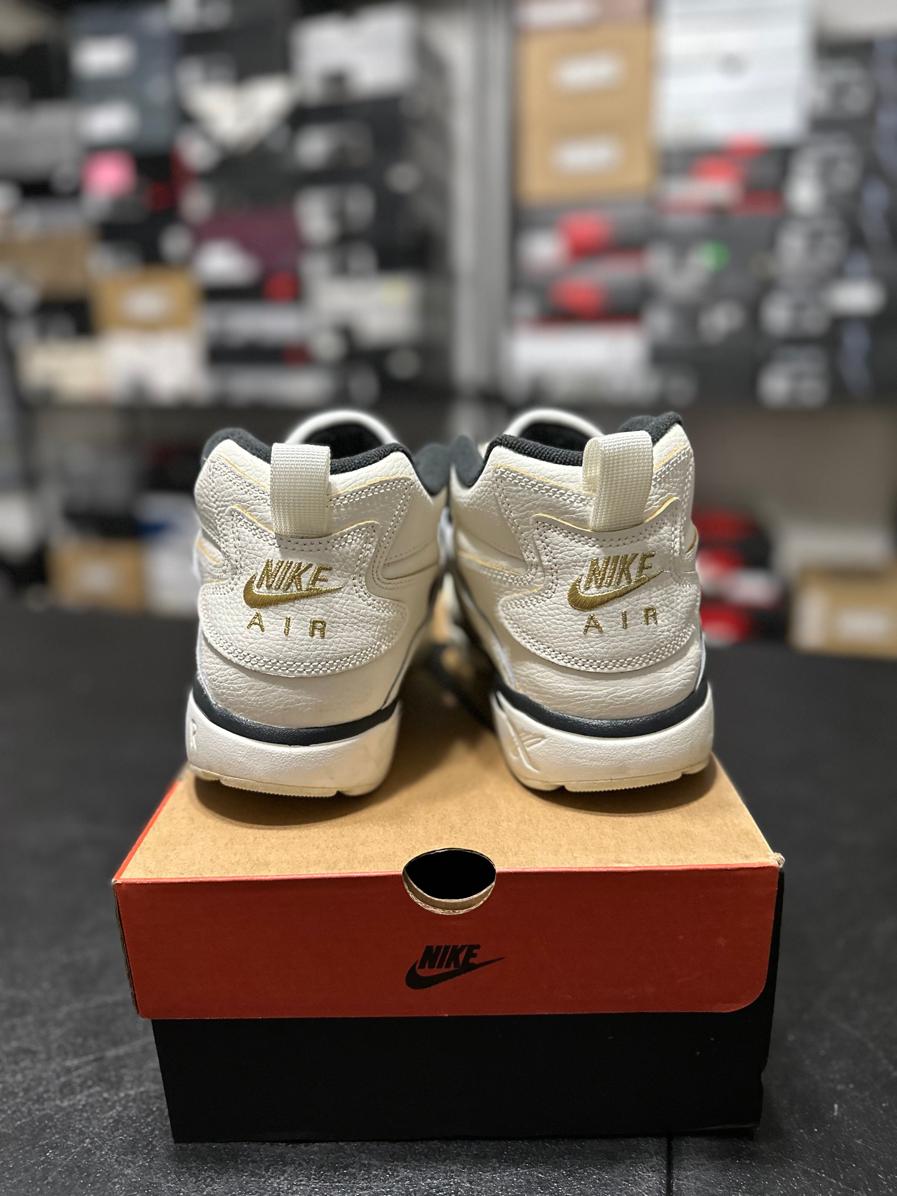 Size 11.5 - air diamond turf must be the money