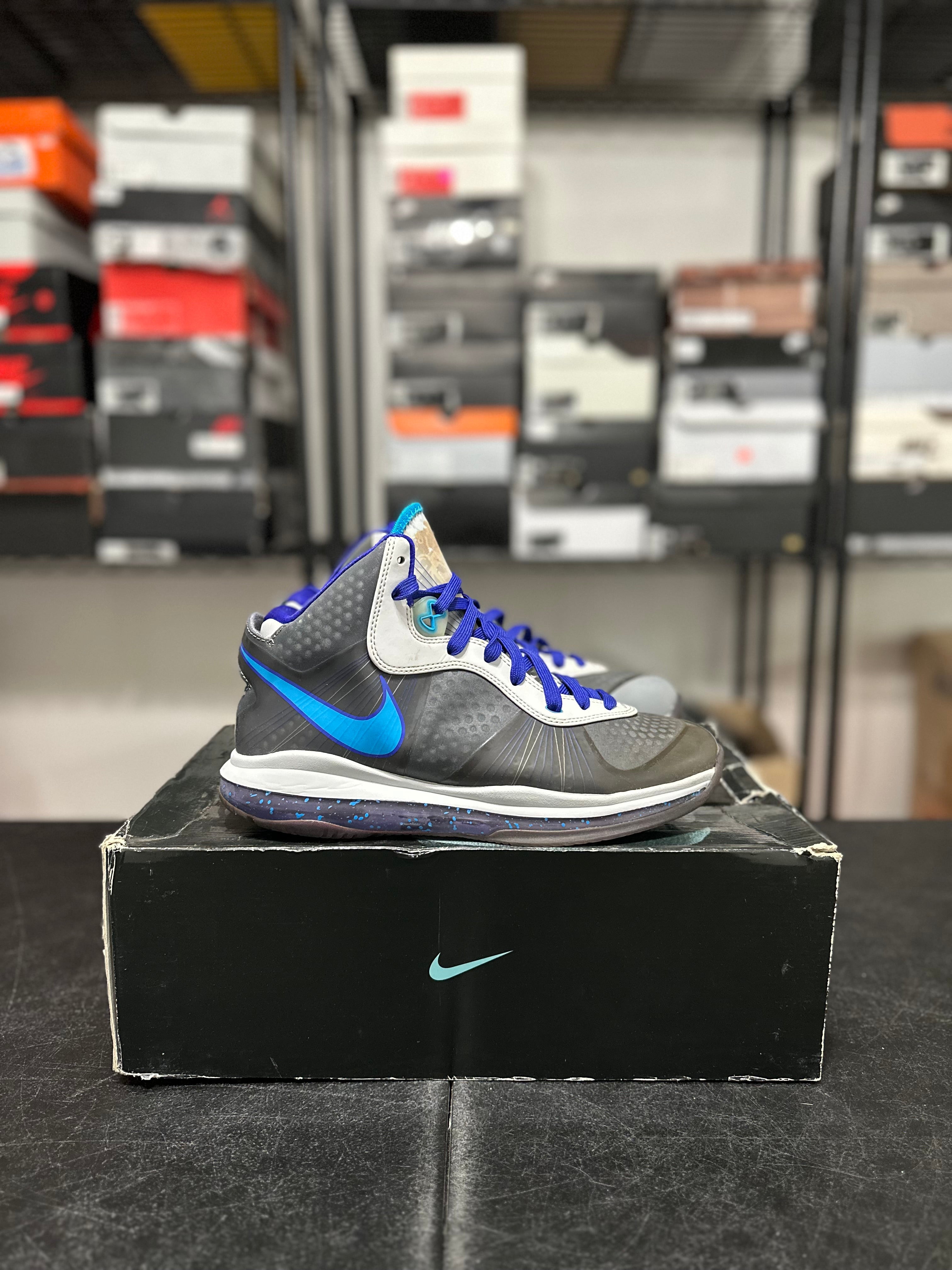 Size 9 - LeBron 8 summit lake hornets