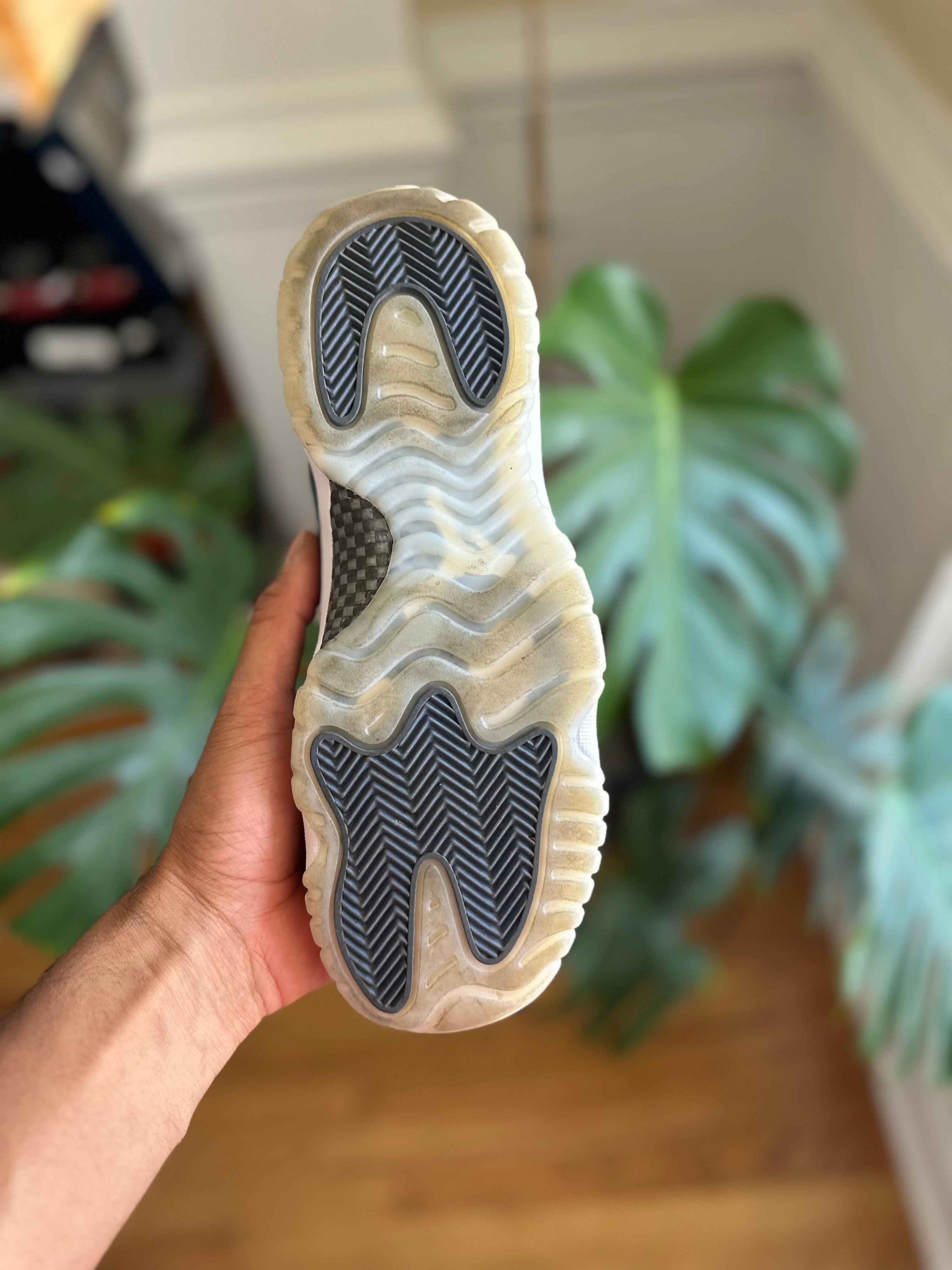 Size 7y - J11 low diffused blue