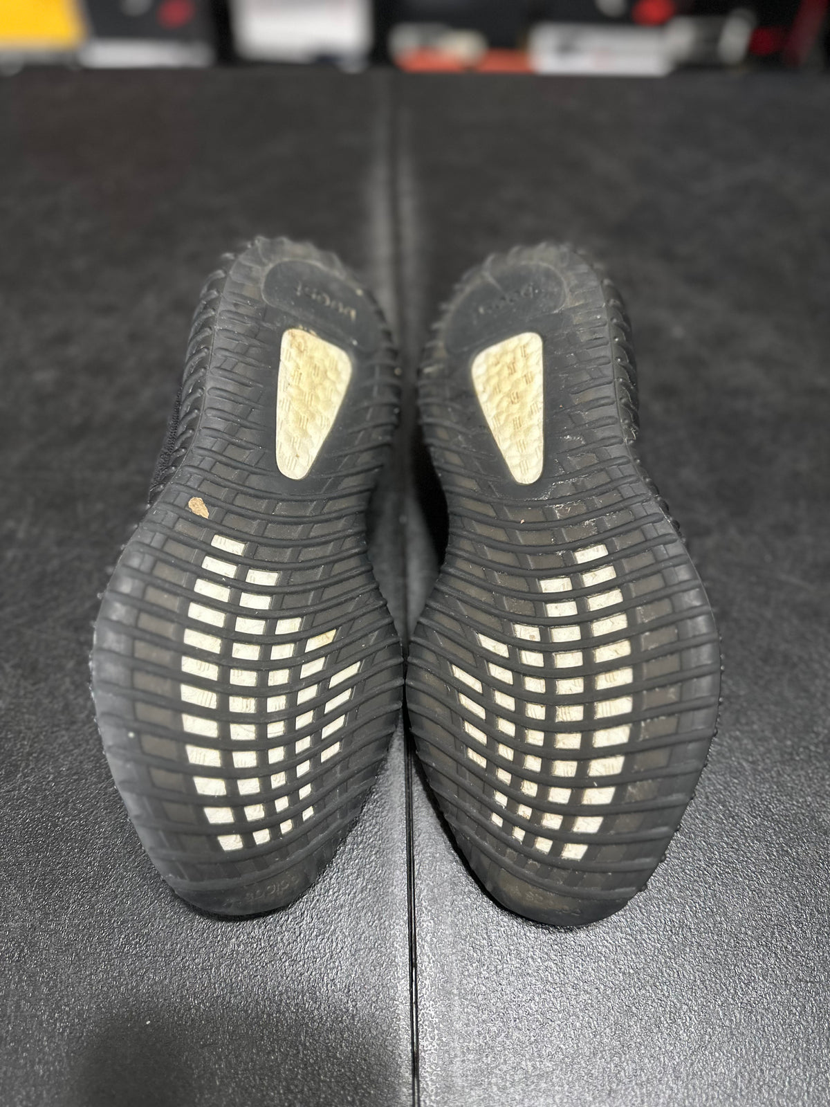 Size 7.5 - YZY onyx
