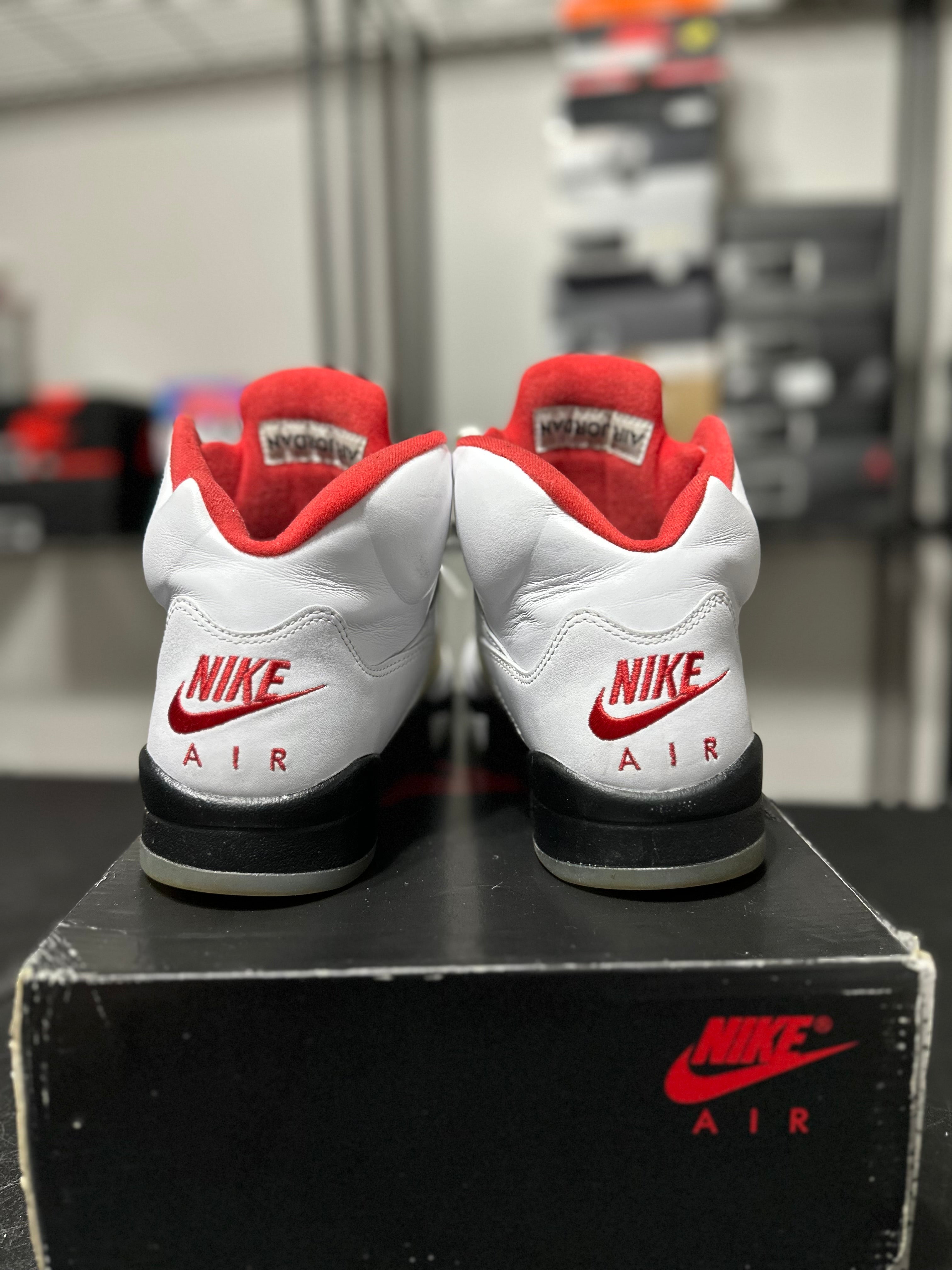 Size 9.5 - J5 fire red