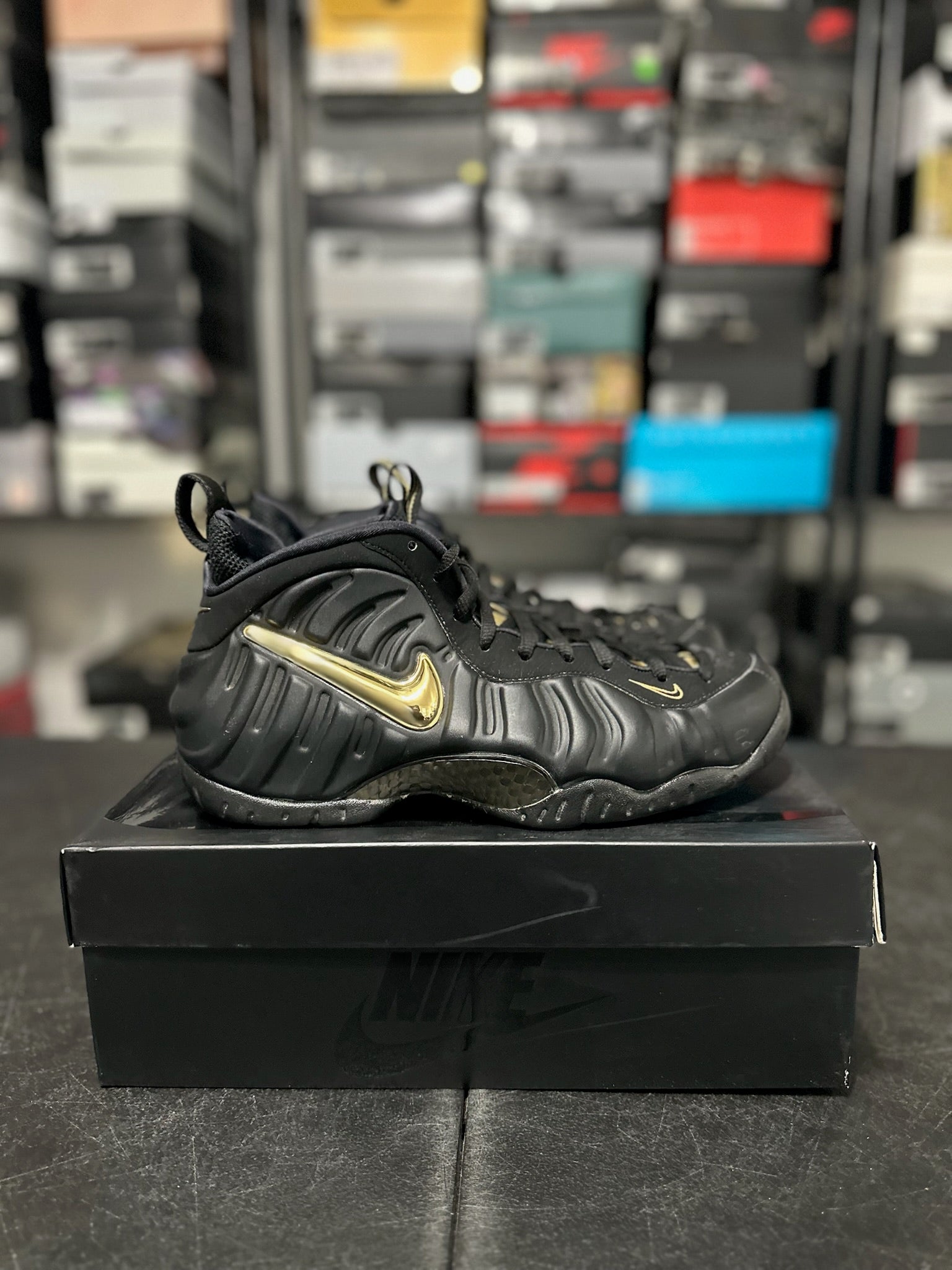 Size 9 - Foamposite Pro Black Metallic Gold
