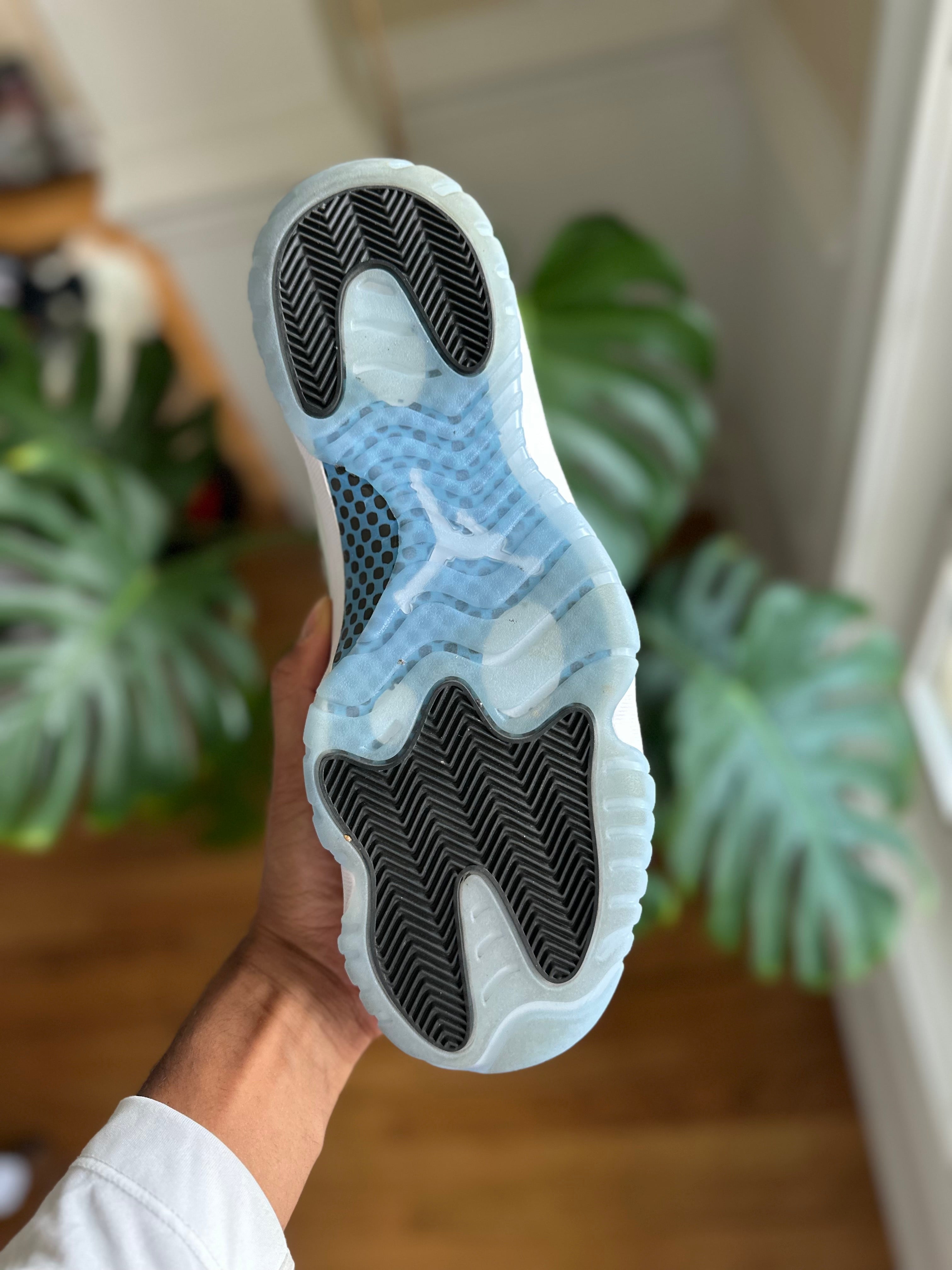Size 12 - J11 legend blue