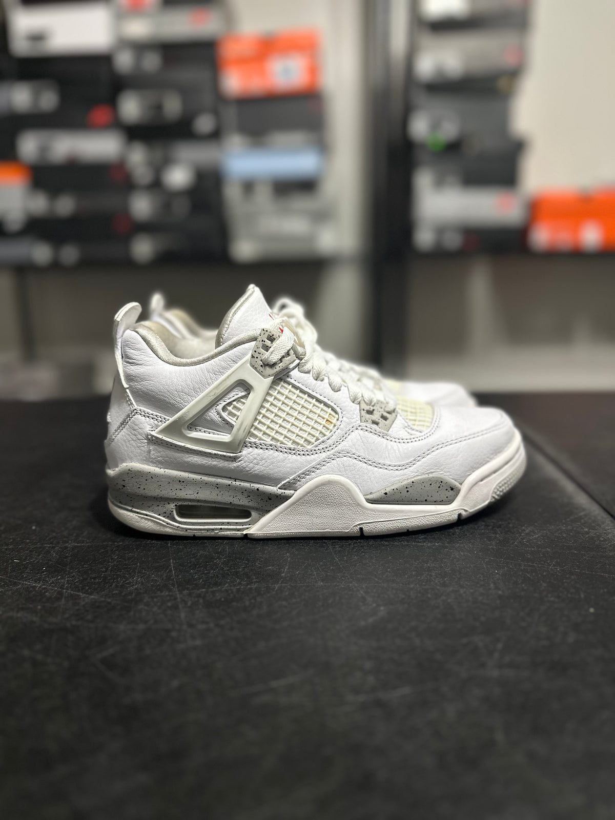 Size 6y - J4 white Oreo