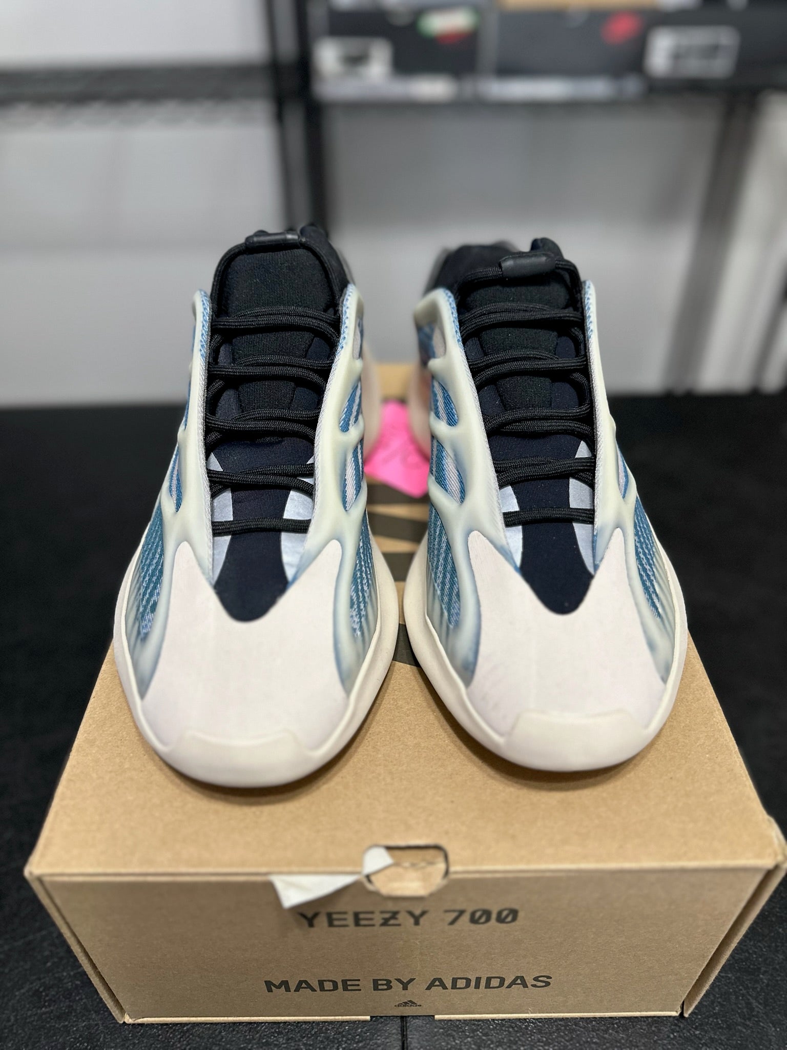 Size 14 - Yzy 700 V3 Kyanite