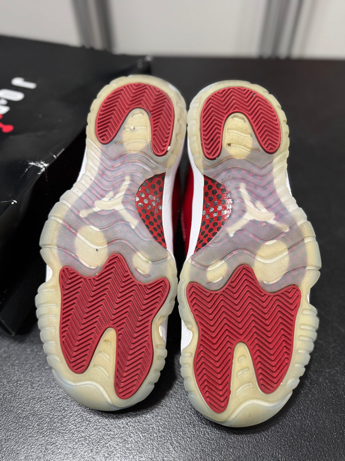 Size 9 - J11 cherry
