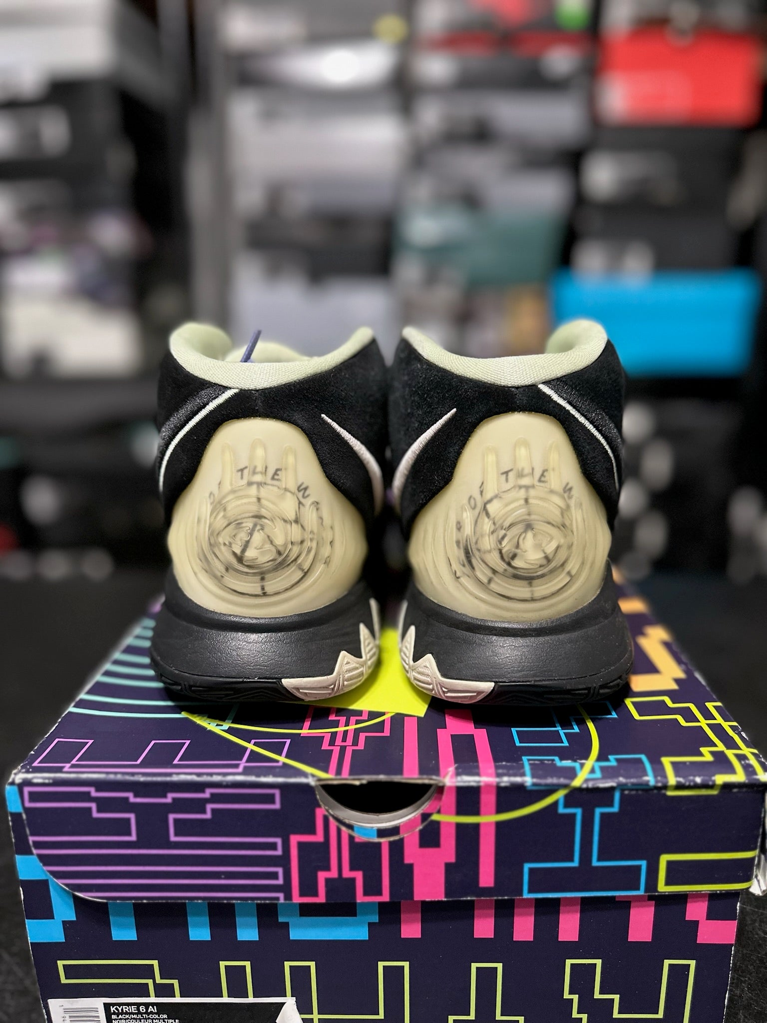 Size 10.5 - Kyrie 6 Asia