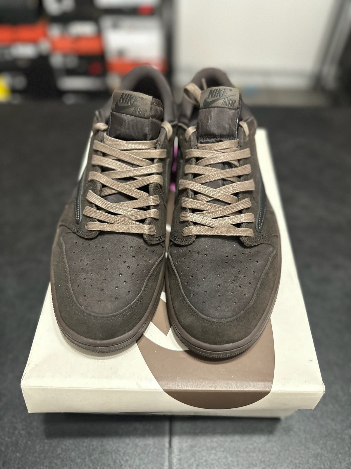 Size 12 - j1 low Travis Scott velvet brown