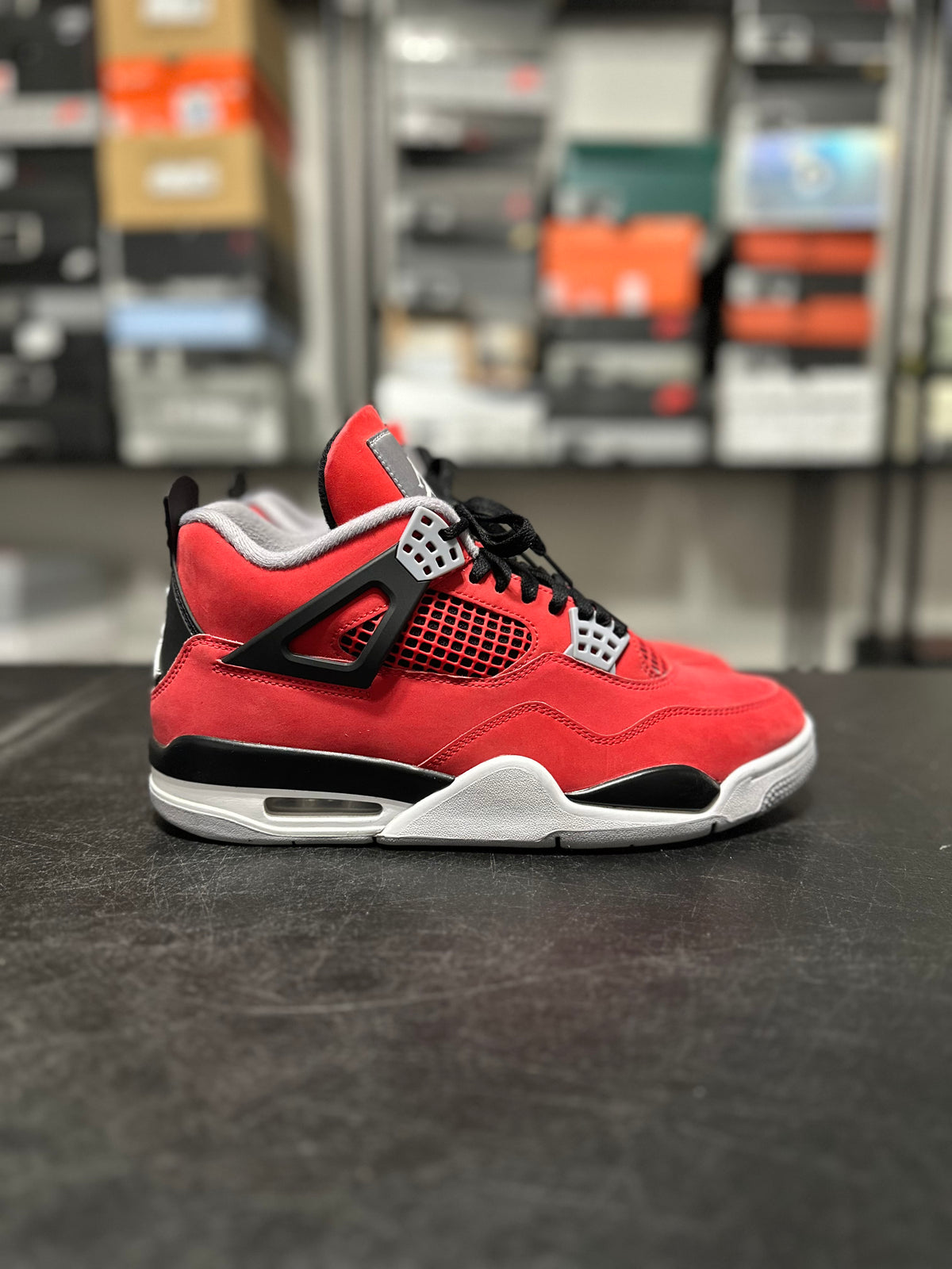 Size 9.5 - J4 toro 2026