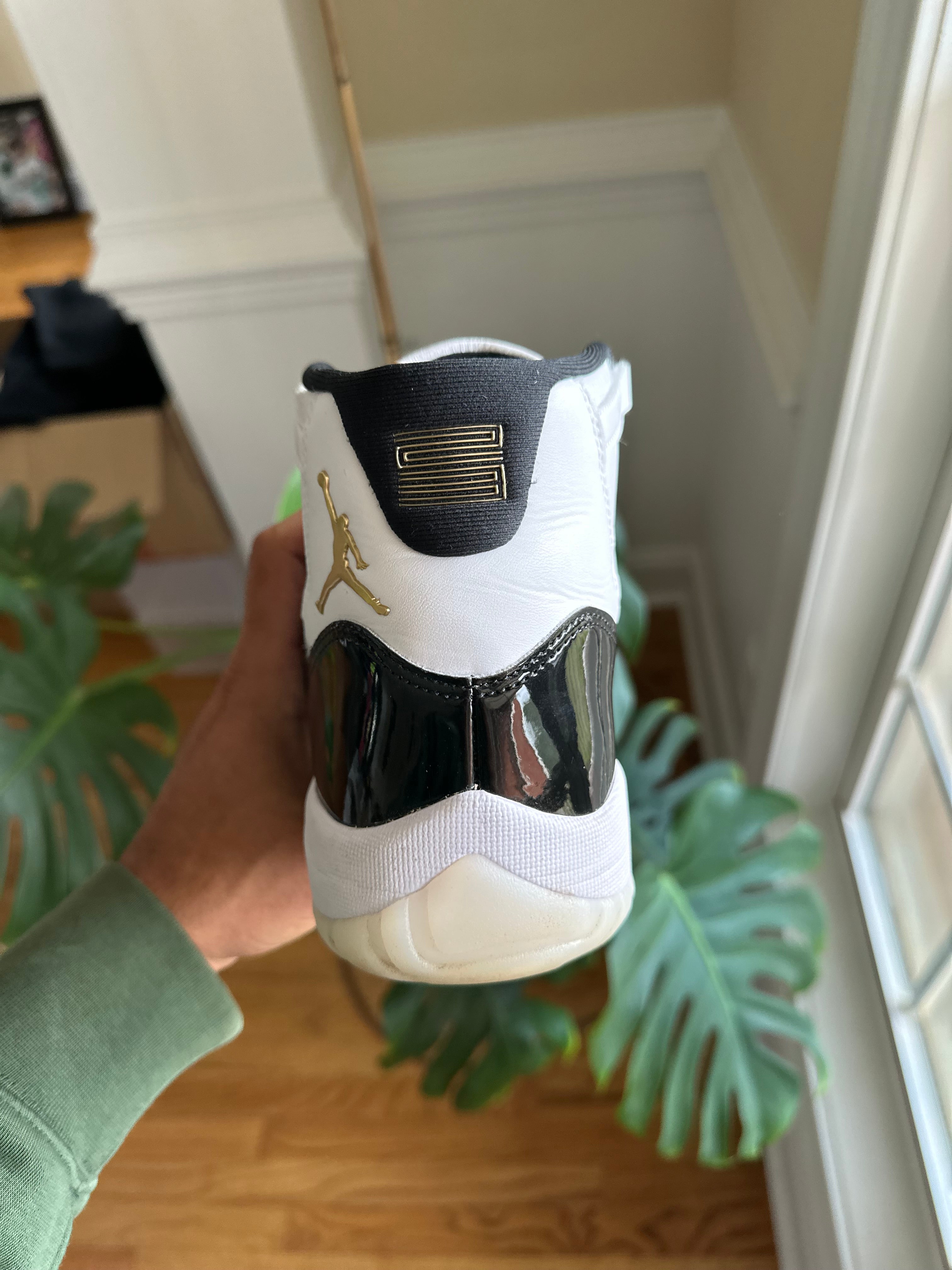 Size 9 - J11 gratitude