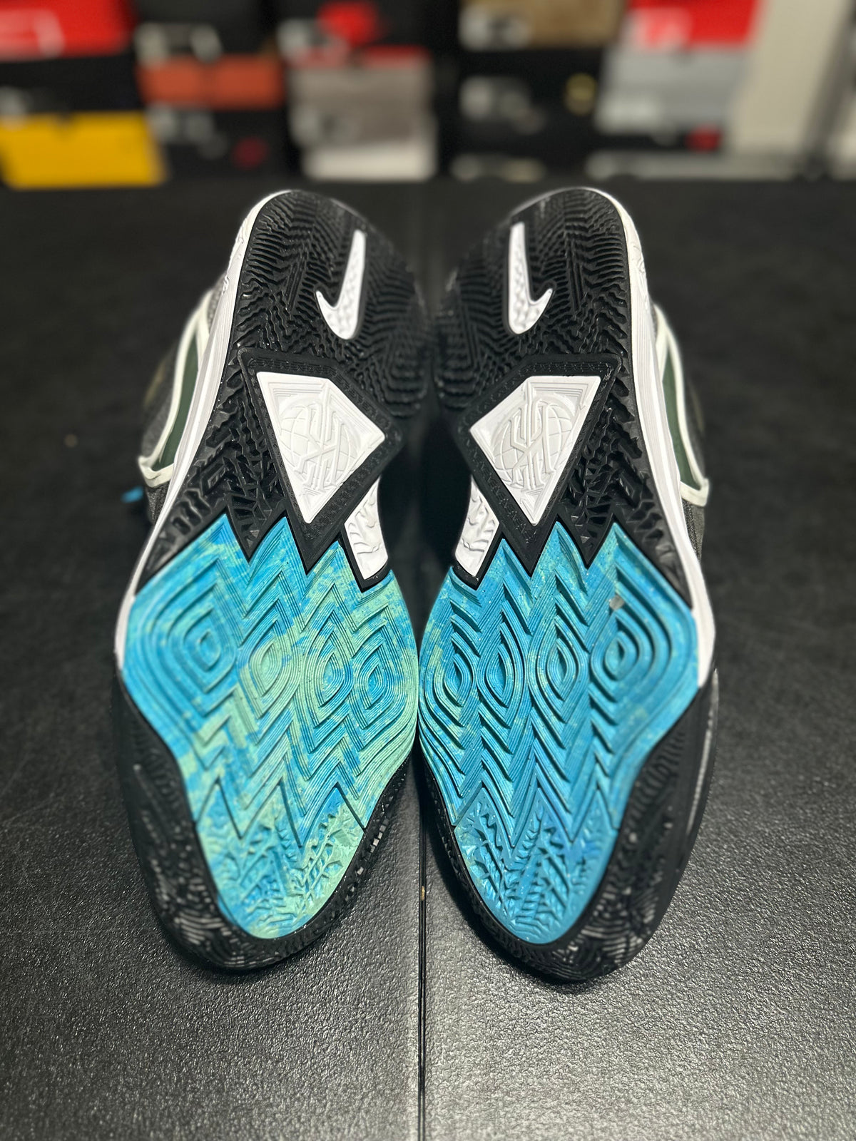 Size 13 - Kyrie 8 orca