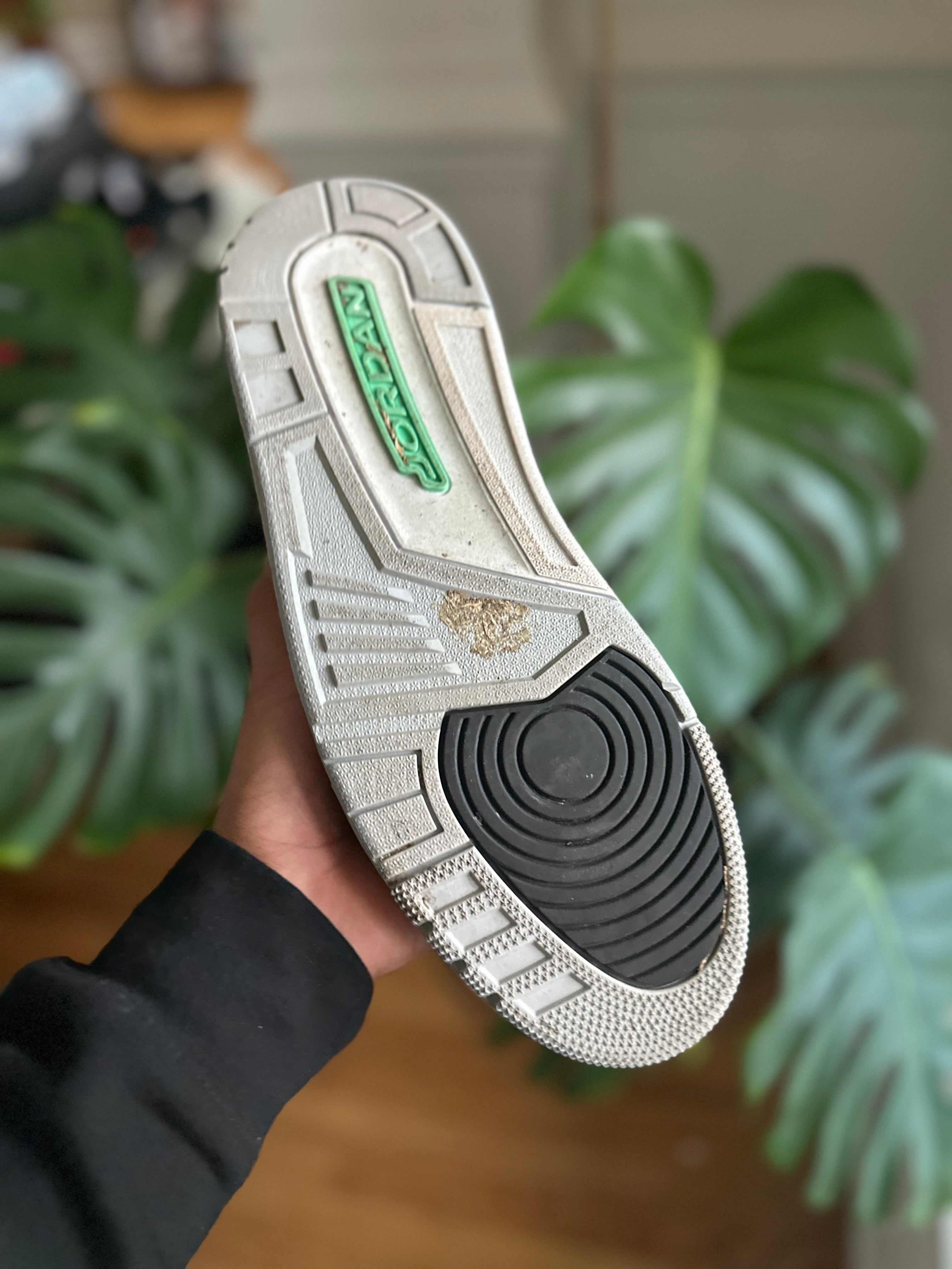 Size 12 - J3 green glow