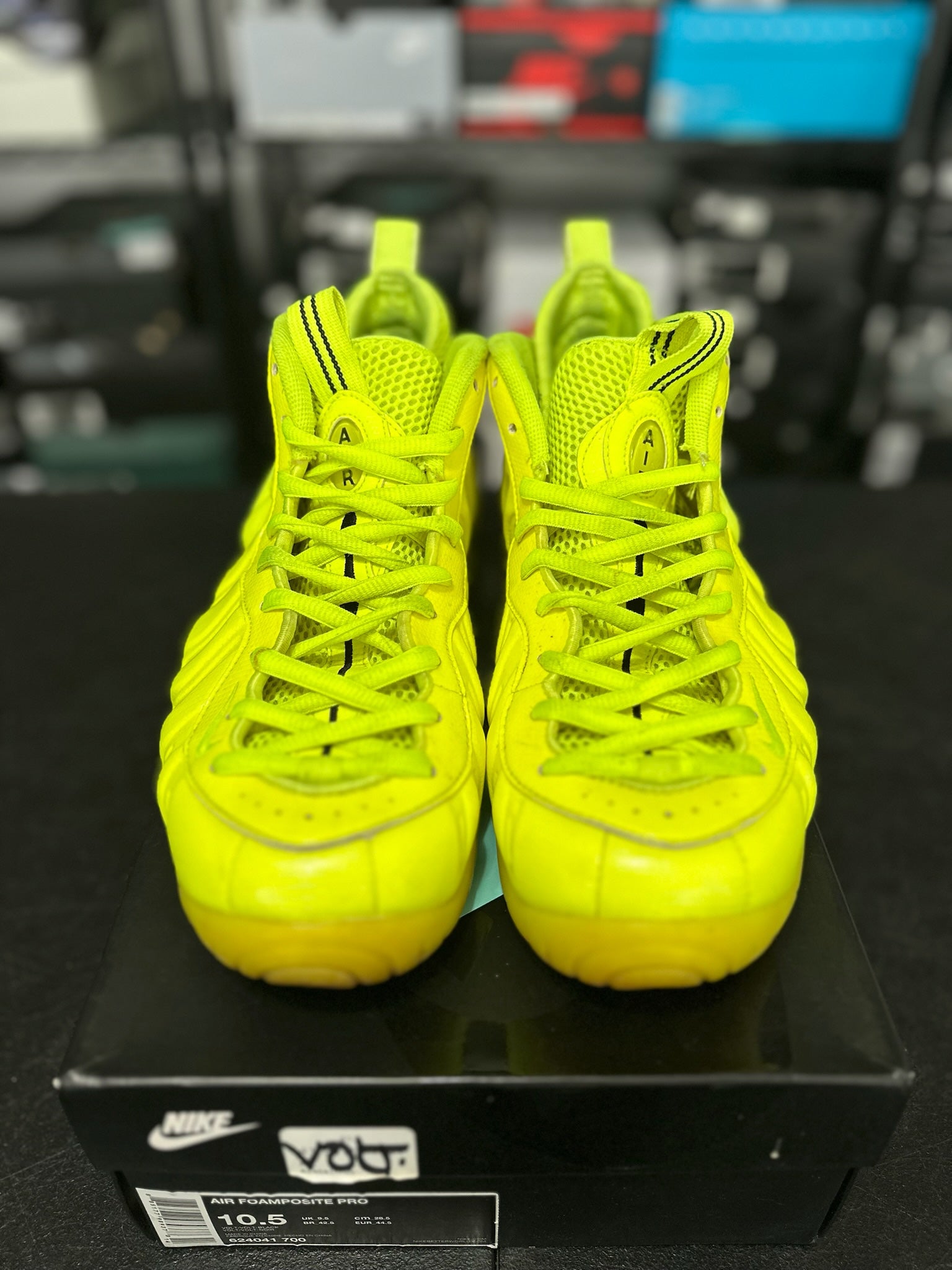 Size 10.5 - Foamposite Pro Volt