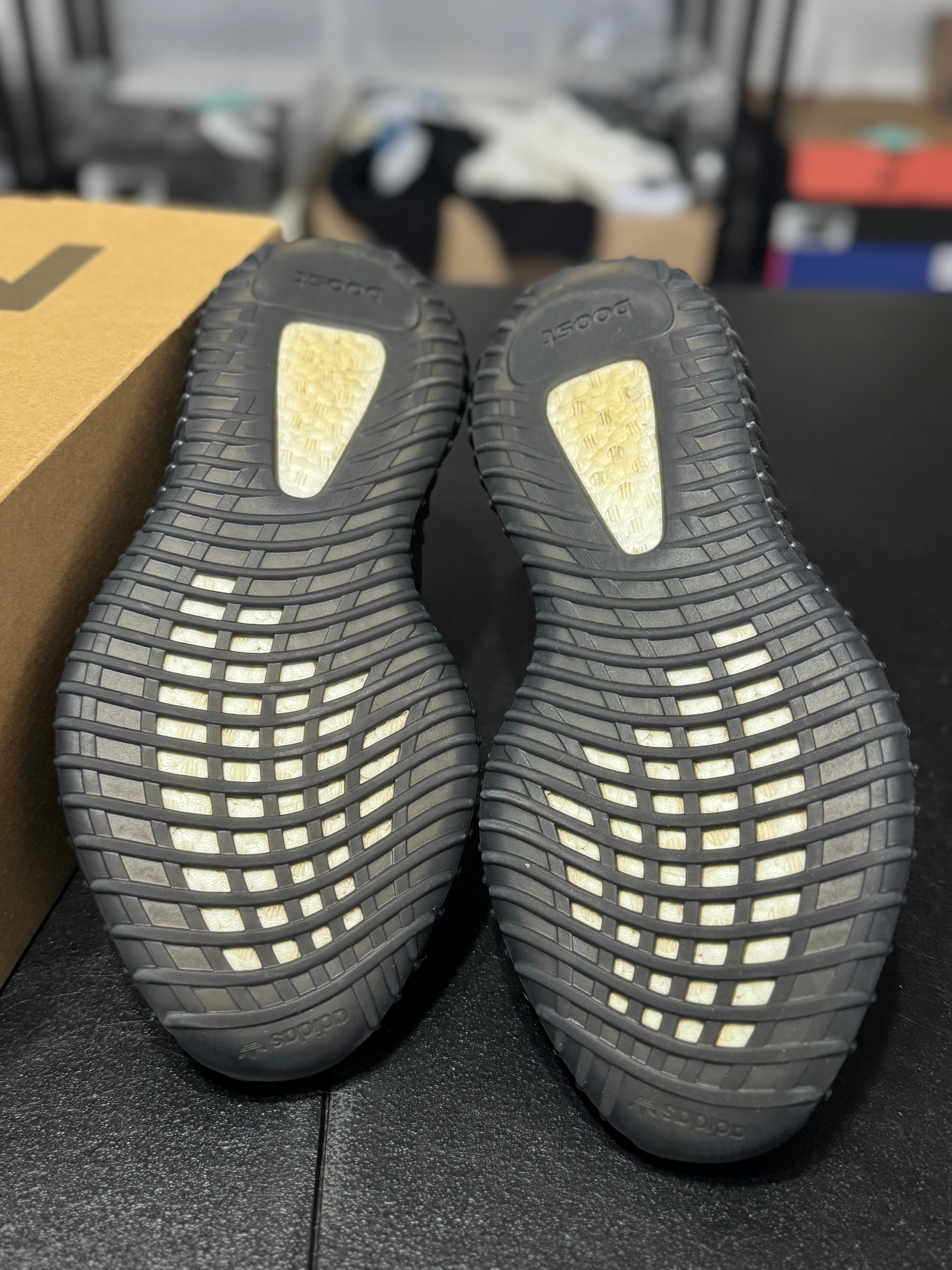 Size 10.5 - YZY 350 black reflective