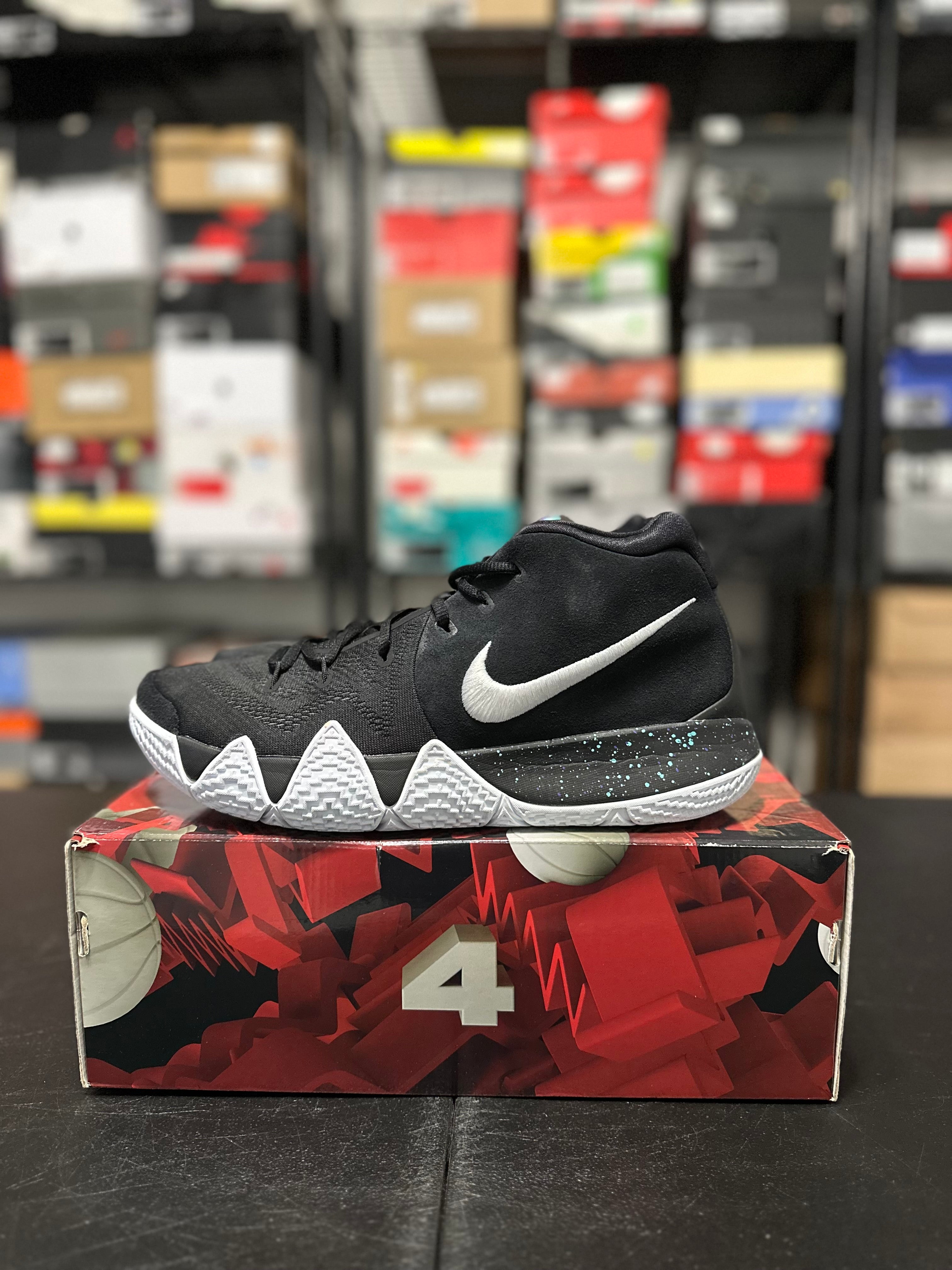 Size 11 - Kyrie 4 black white