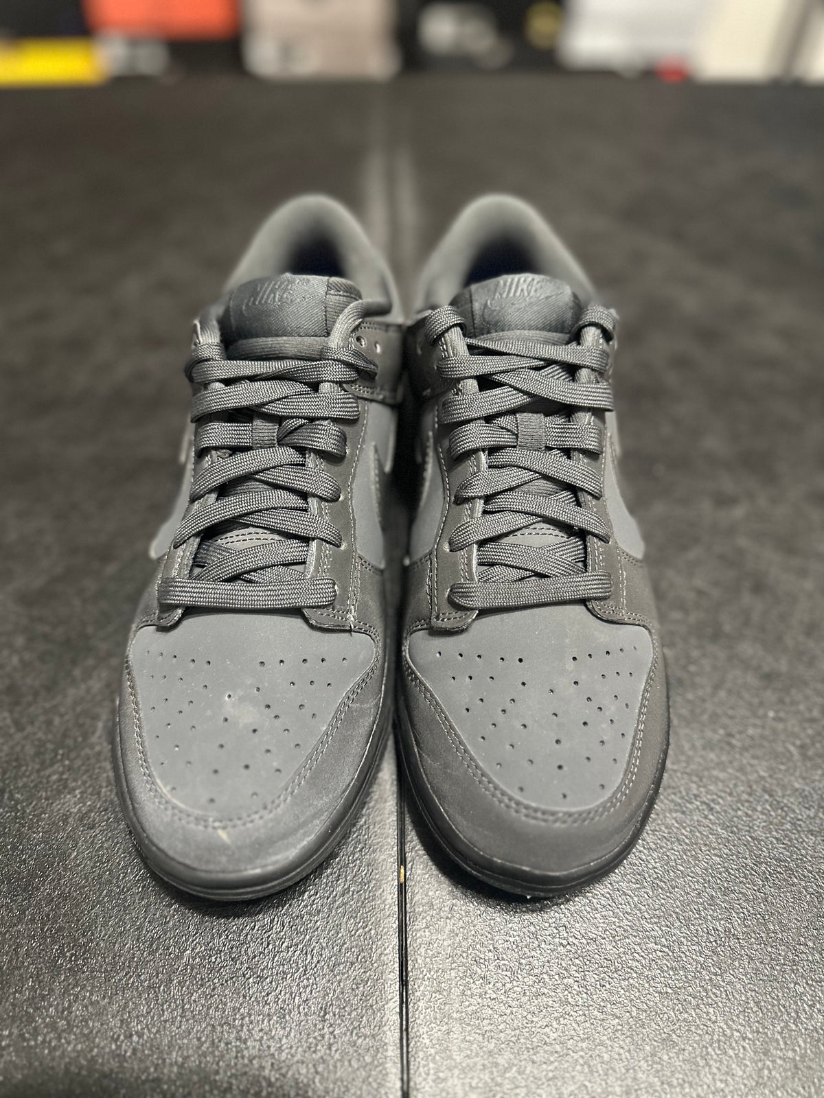 Size 7 - (8.5w) dunk low cyber reflective