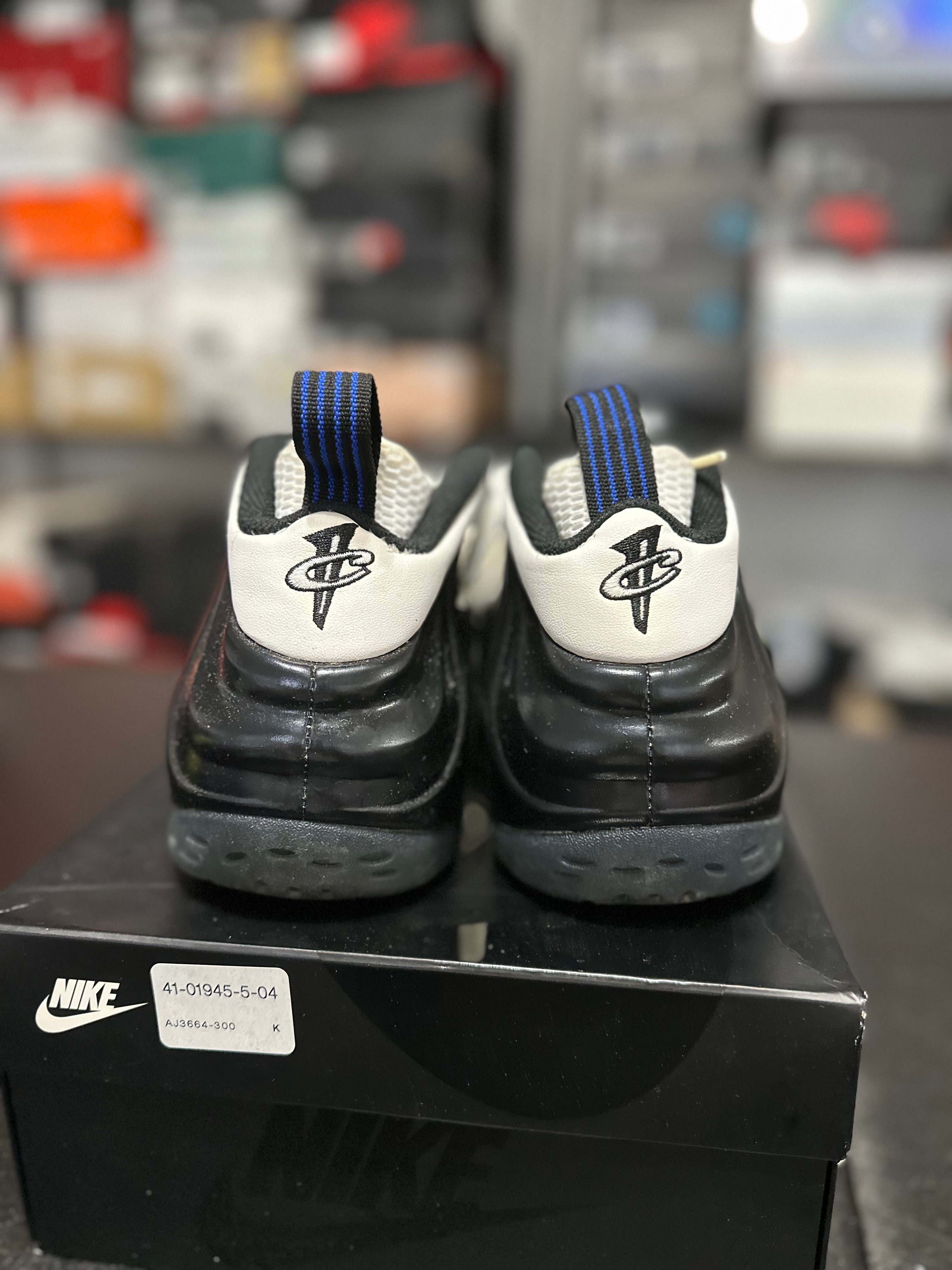 Size 10 - Foamposite one concord