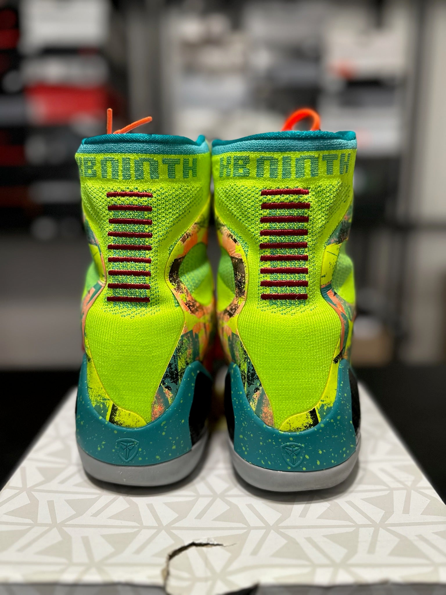 Size 10.5 - Kobe 9 Elite Influence