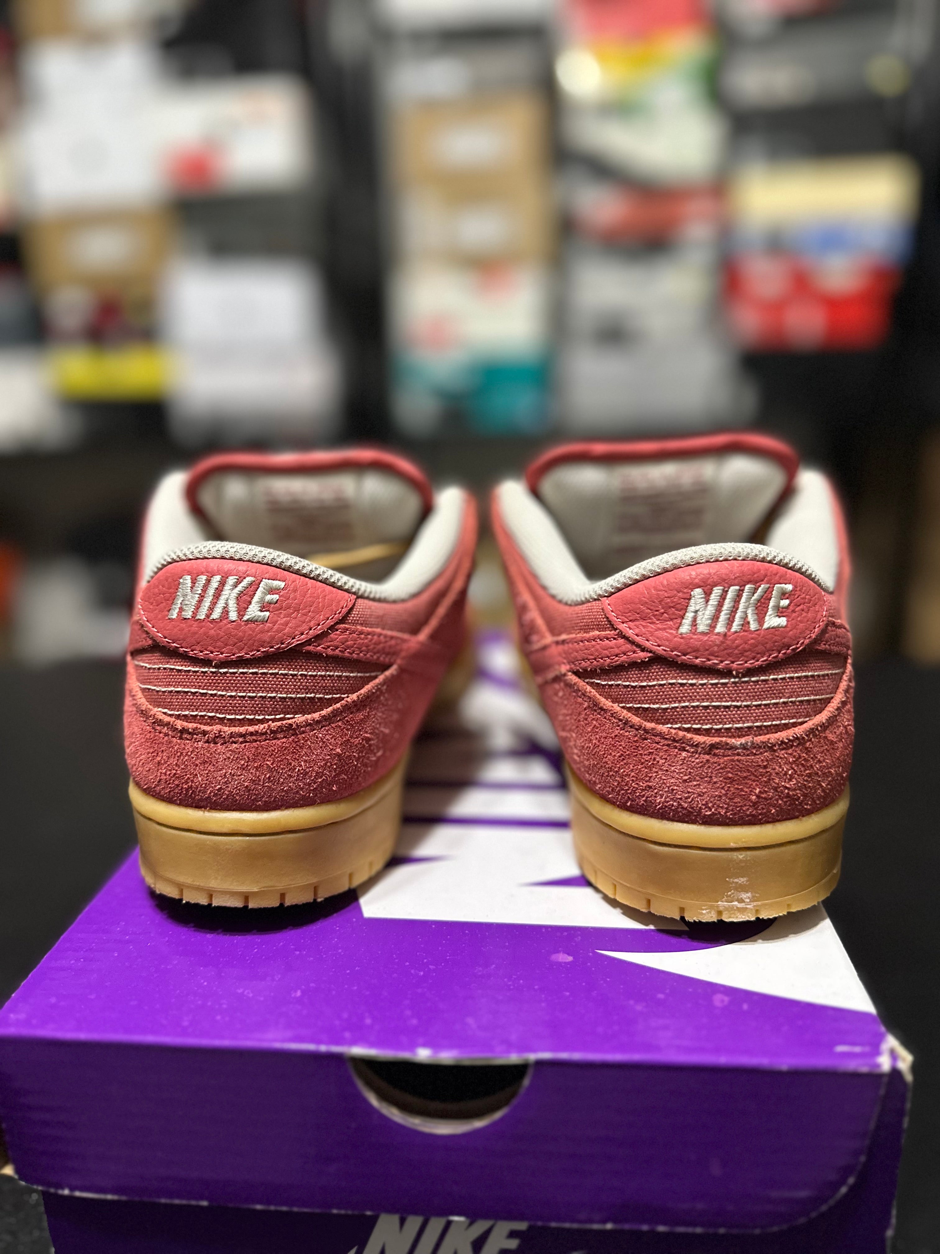Size 8 - Dunk low adobe