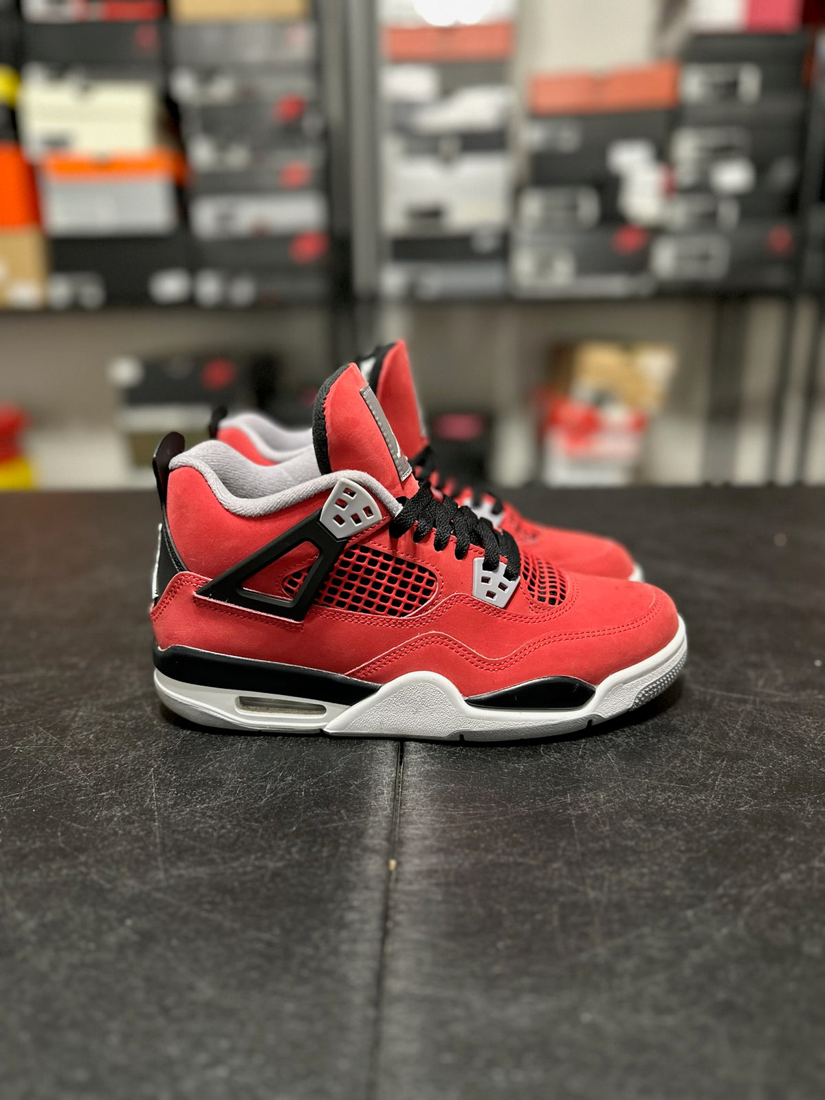 Size 7Y - j4 toro bravo
