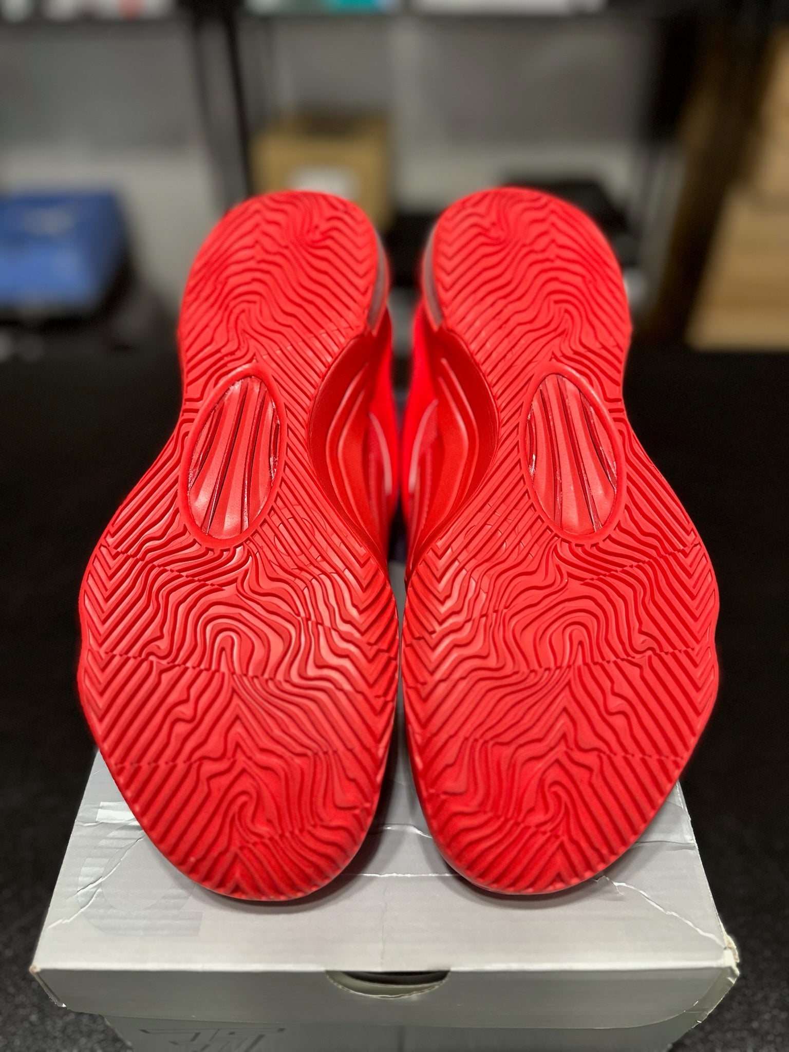 Size 9 - KD 7 Global Game