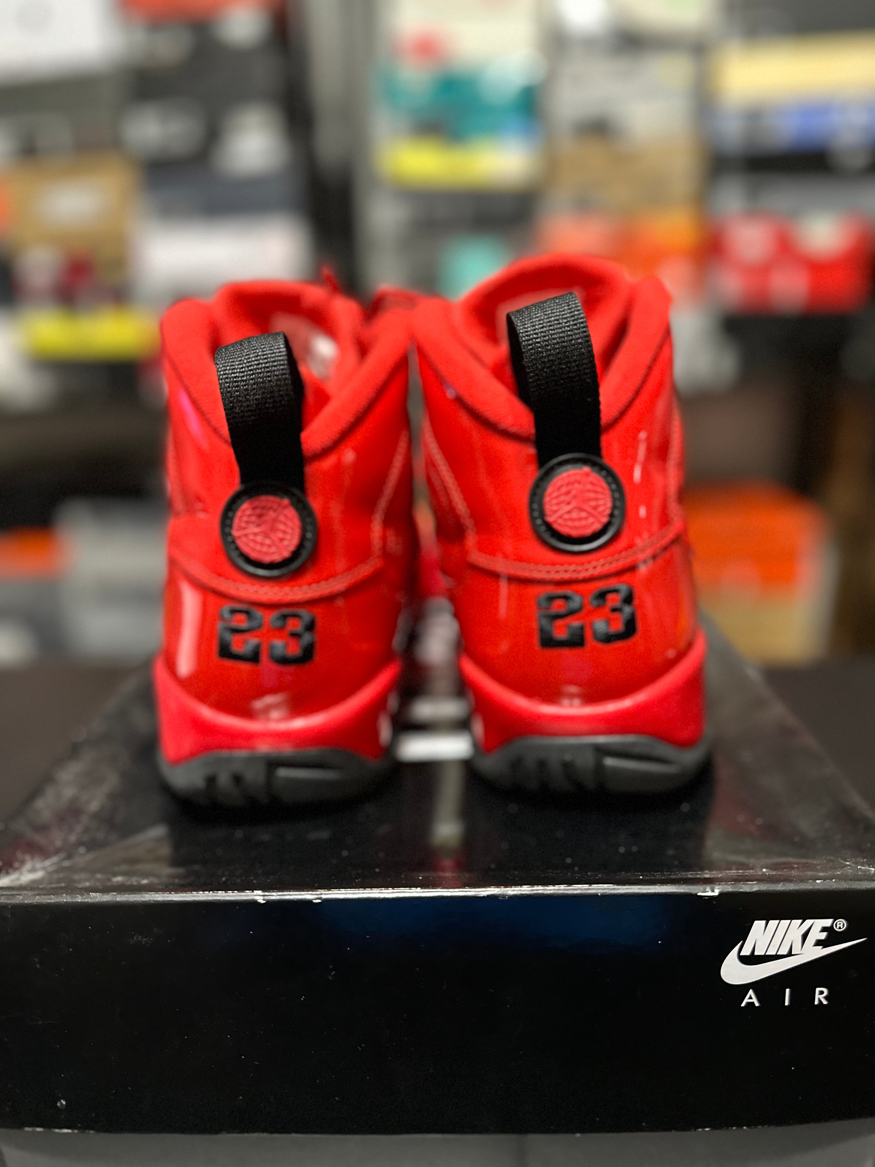 Size 11 - J9 chile red
