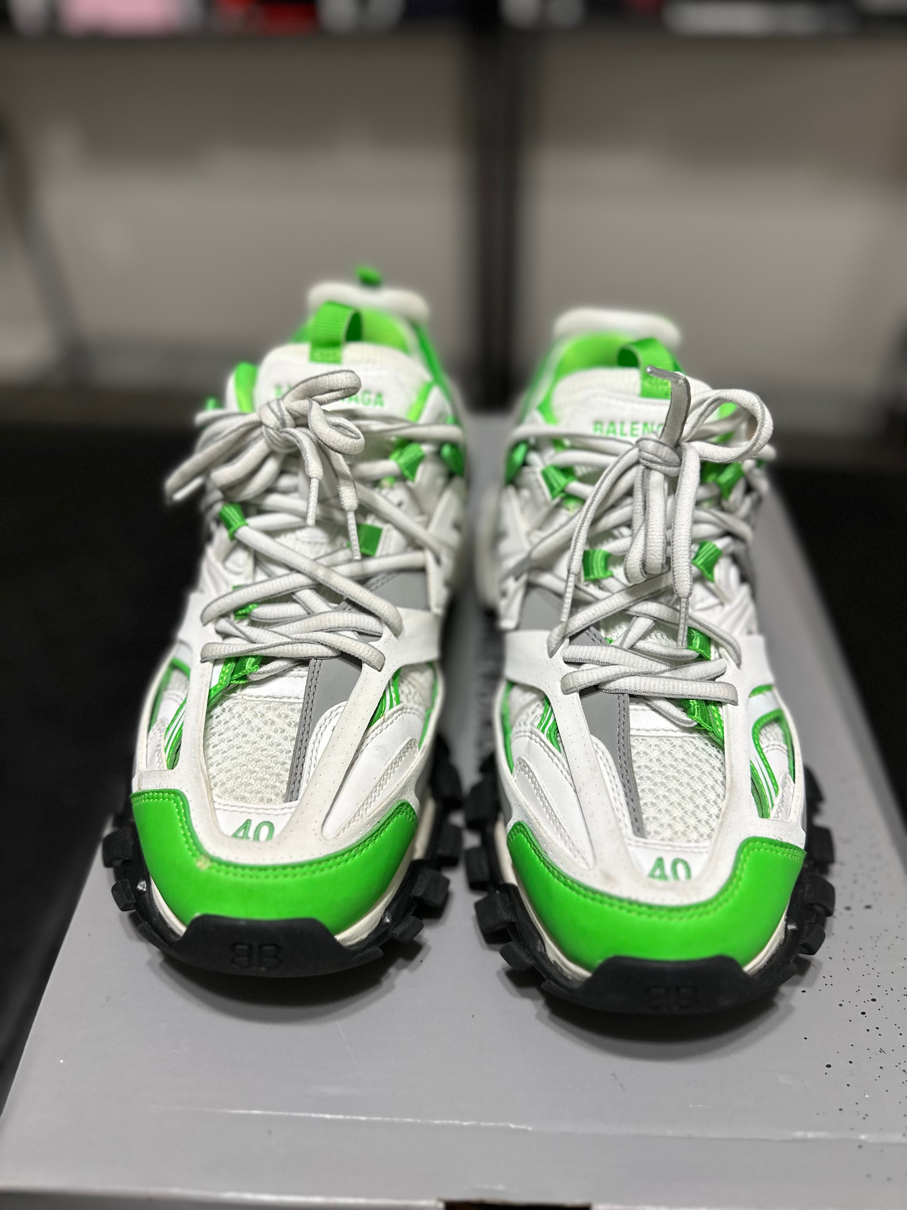 Size 7 - (40) Balenciaga track white/green