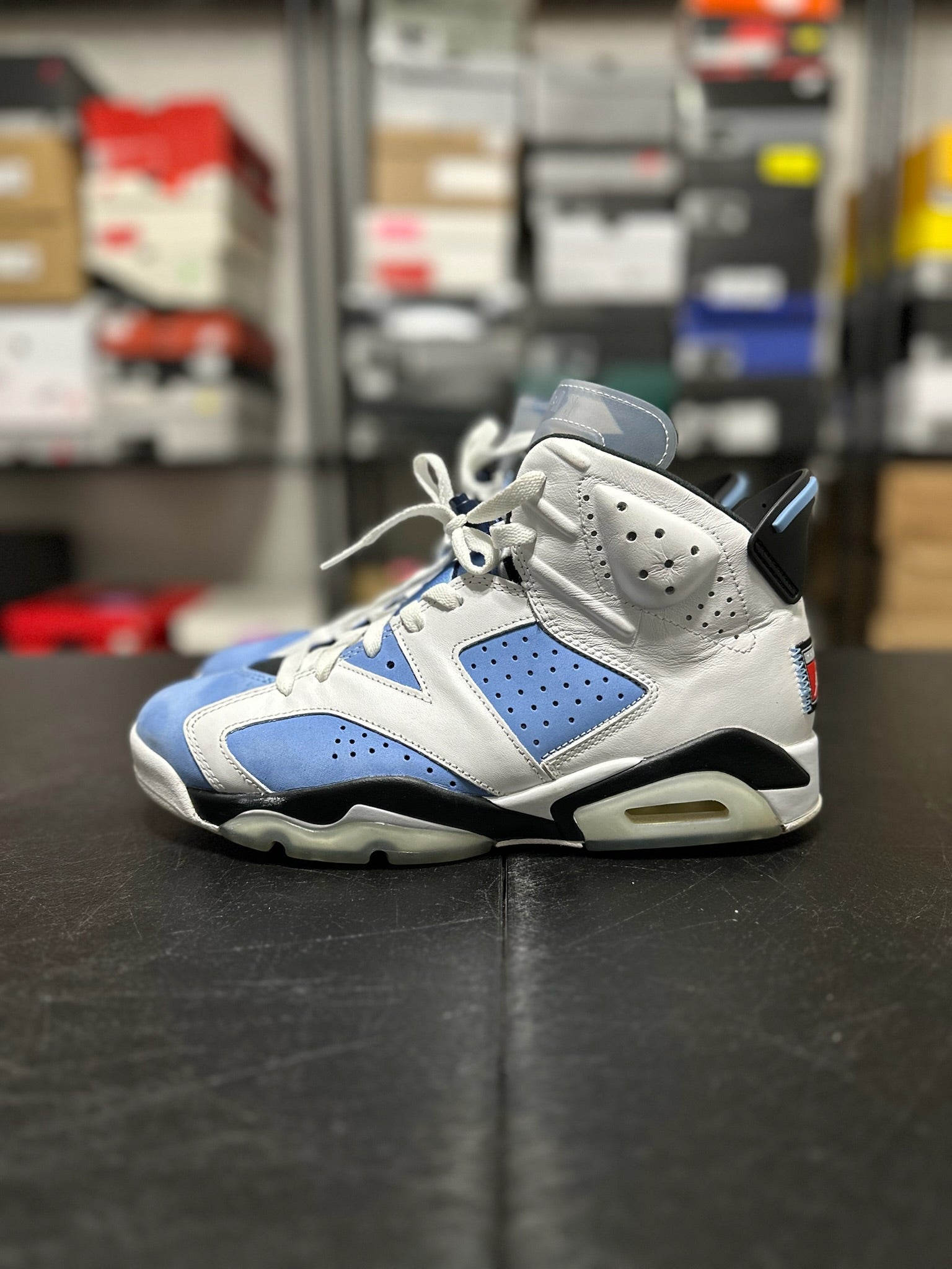 Size 9 - J6 UNC White