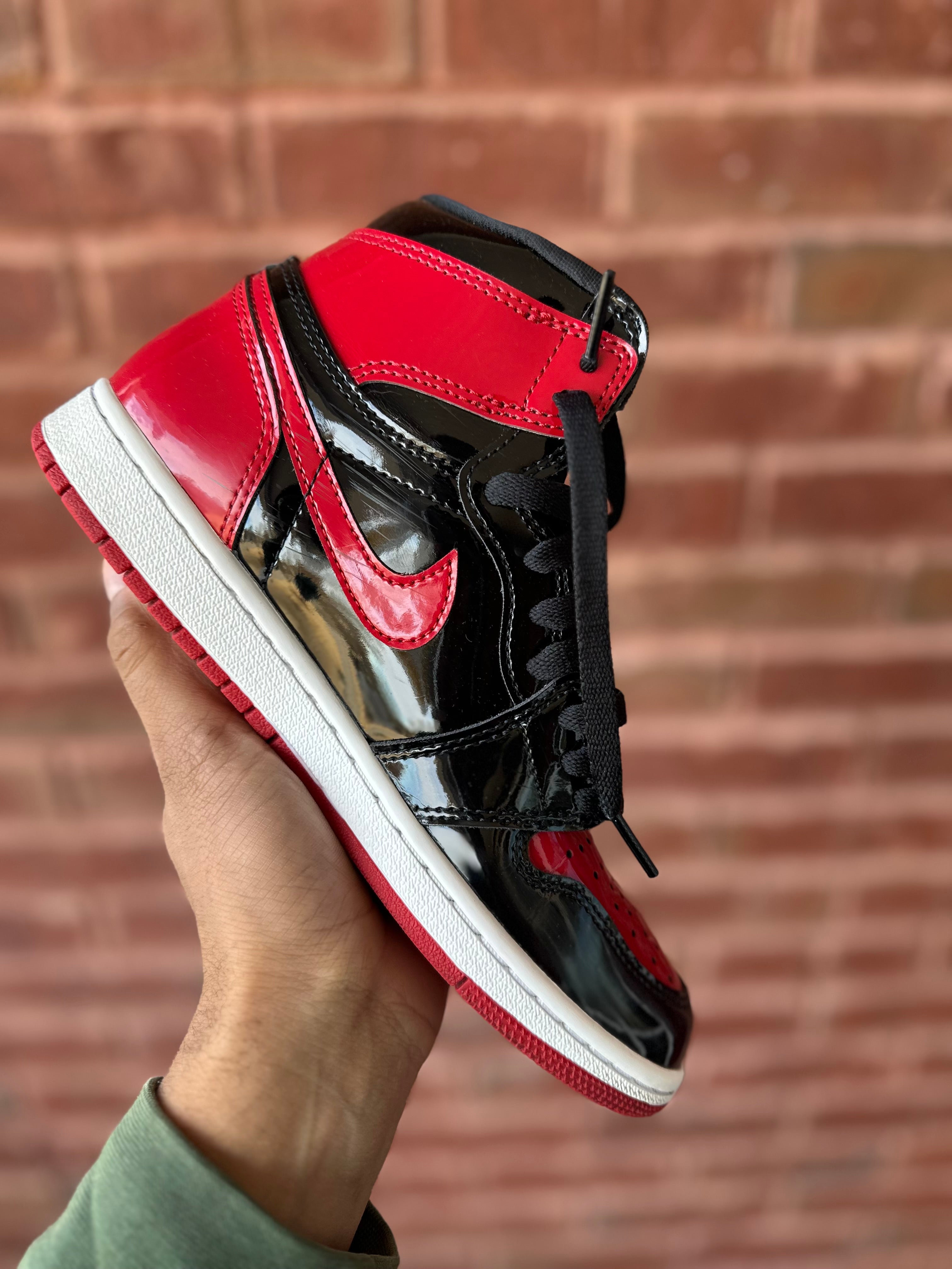 Size 5.5Y - J1 patent bred